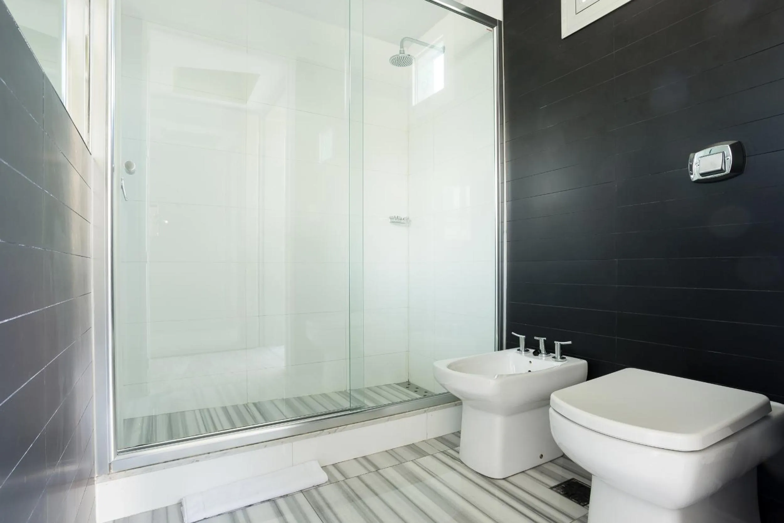 Shower in Hotel BA Jardines Palermo