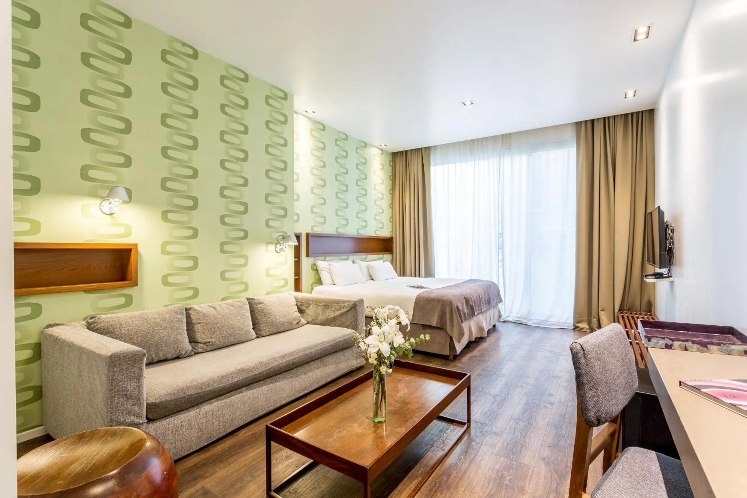 Photo of the whole room in Hotel BA Jardines Palermo