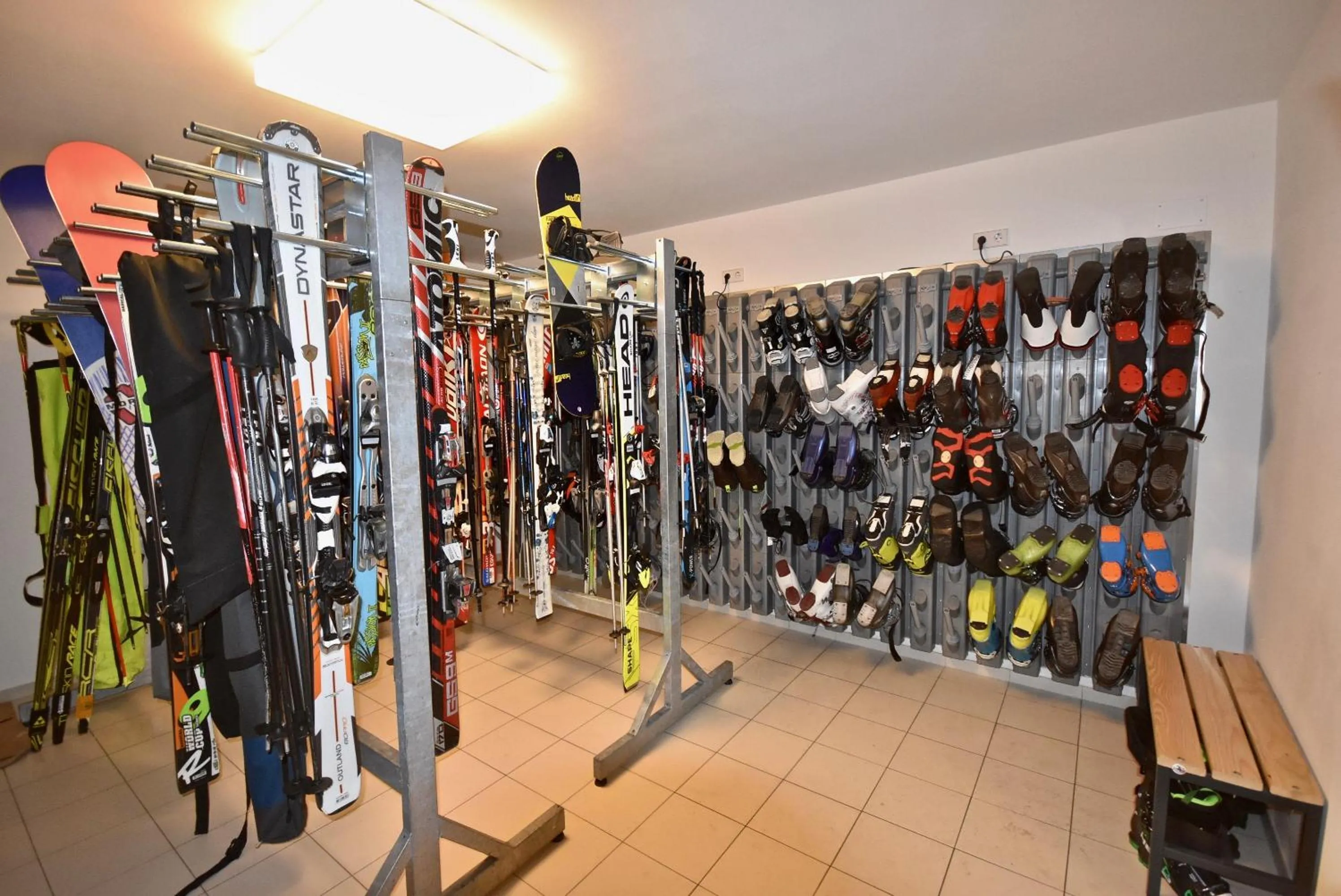 Ski School in Bed & Breakfast Hotel Nives