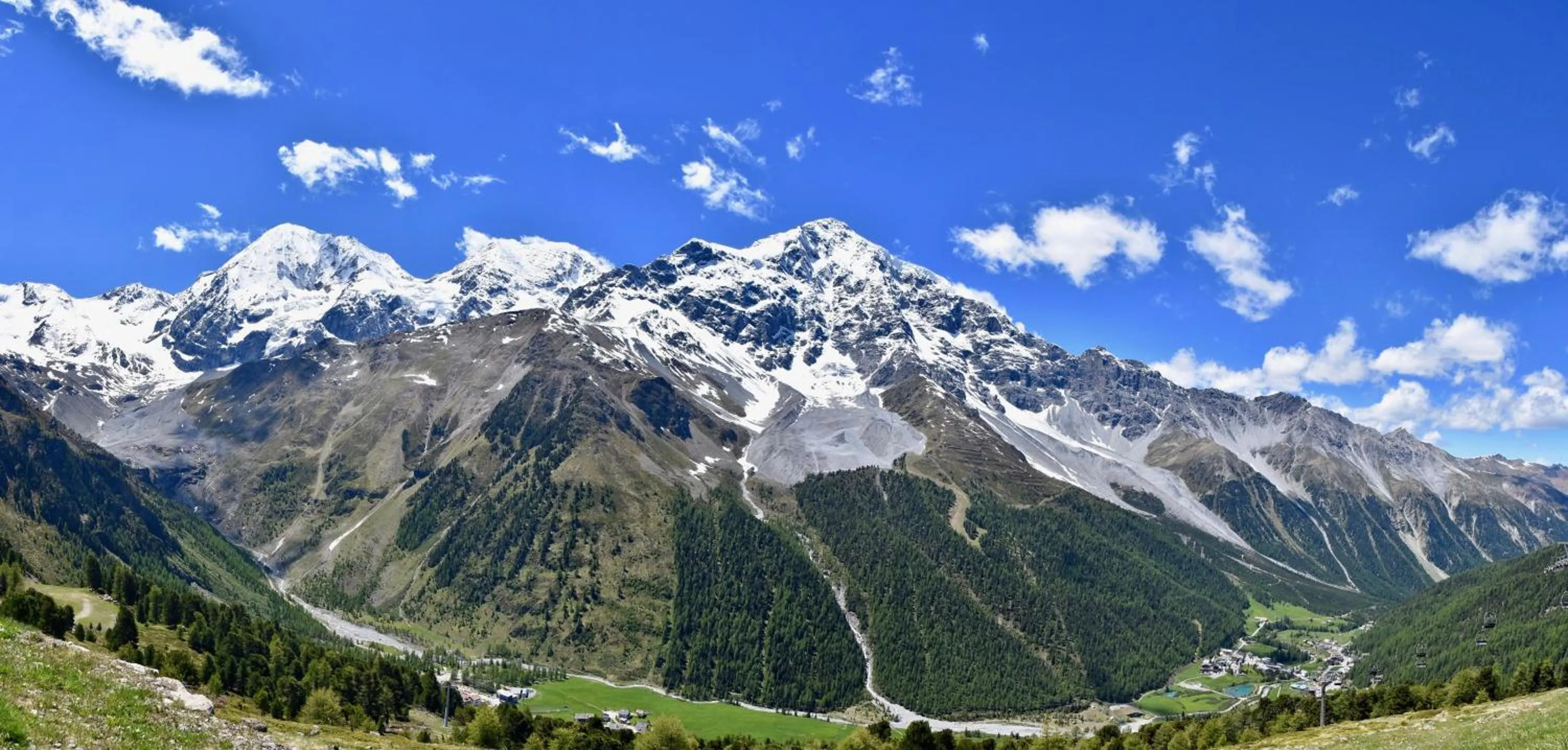 Hiking in Bed & Breakfast Hotel Nives