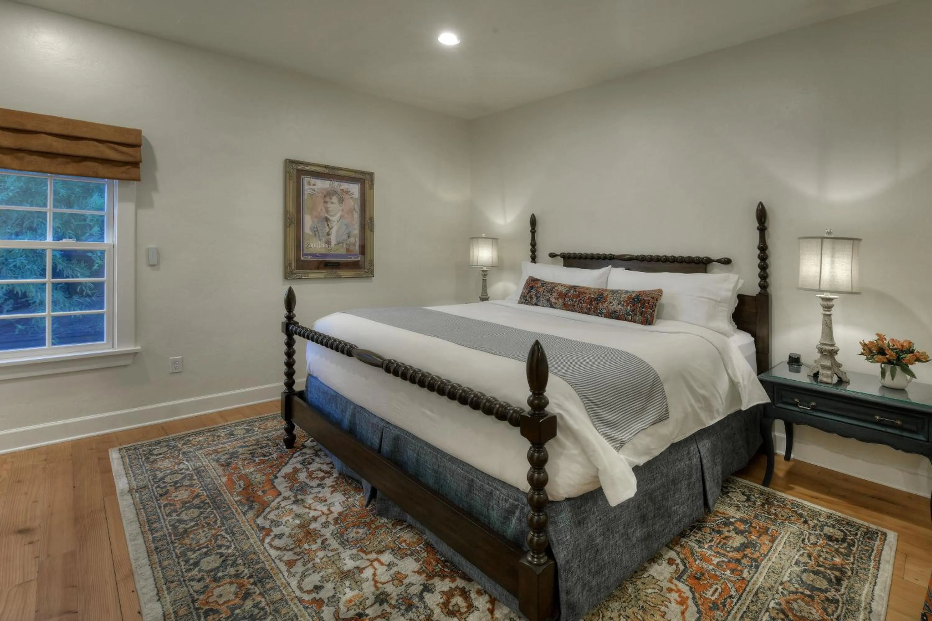 Photo of the whole room, Bed in Armory Park Inn