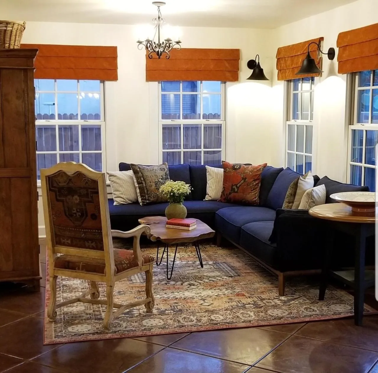 Living room in Armory Park Inn