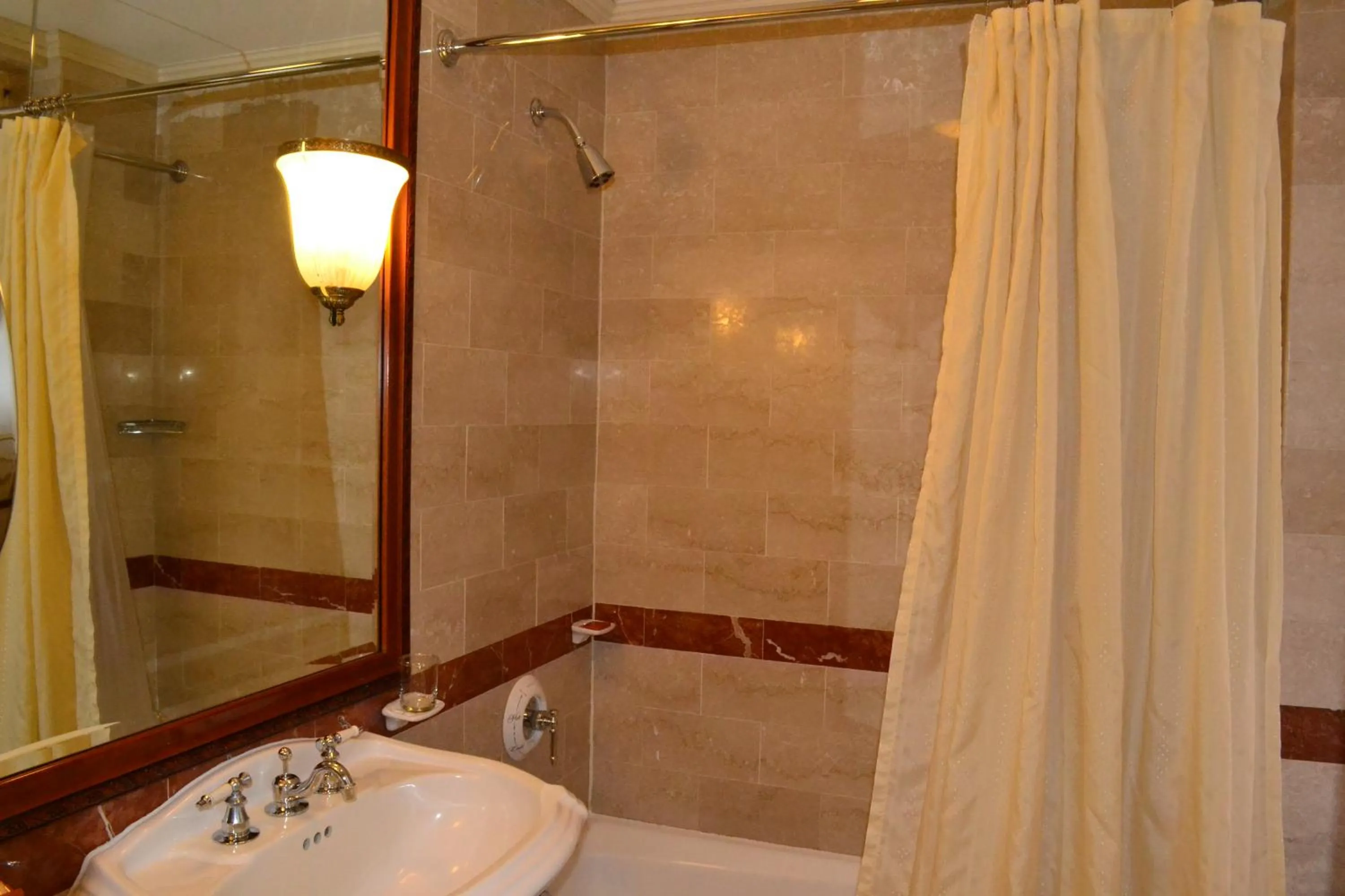 Decorative detail in The Wall Street Inn