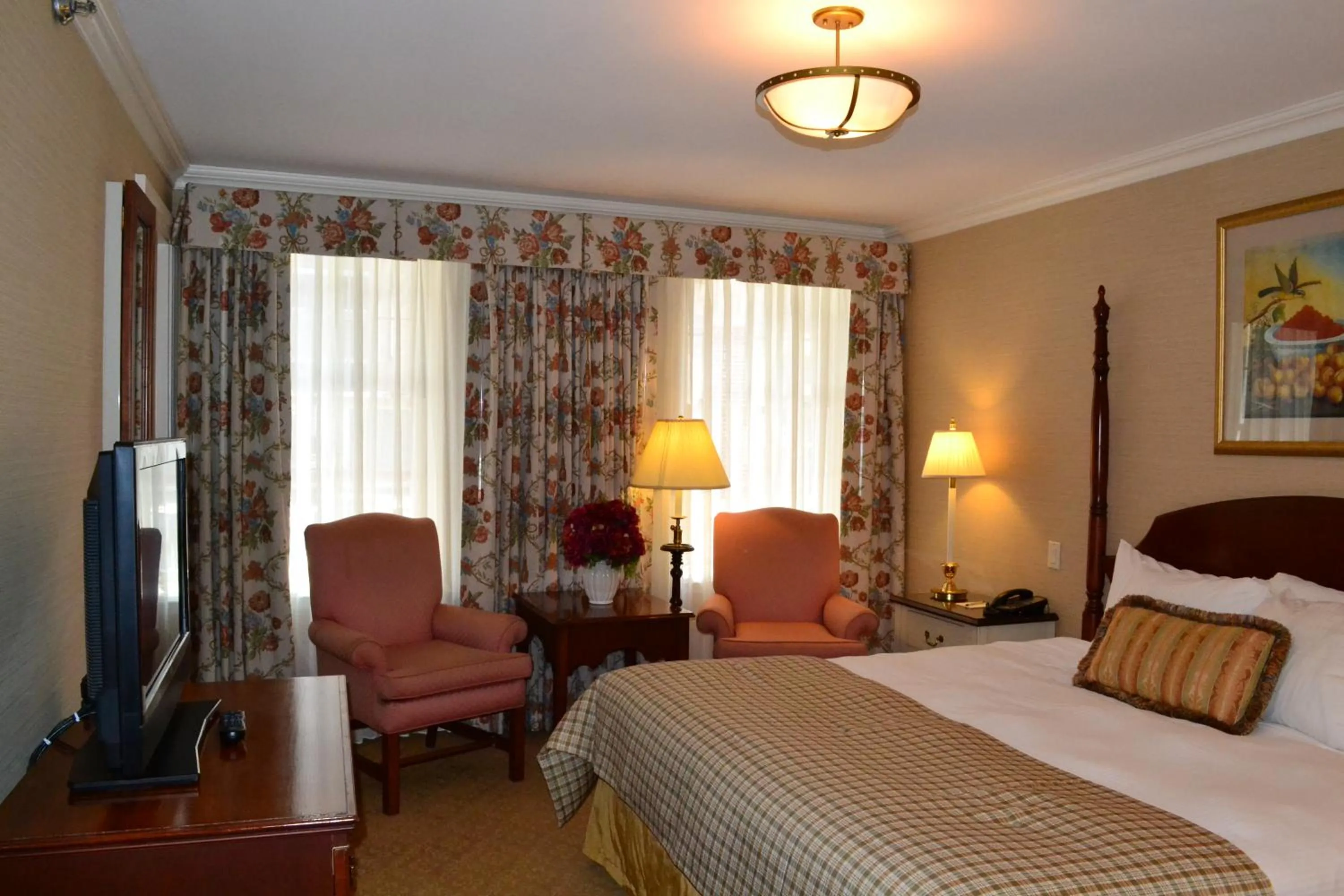 Photo of the whole room, Bed in The Wall Street Inn