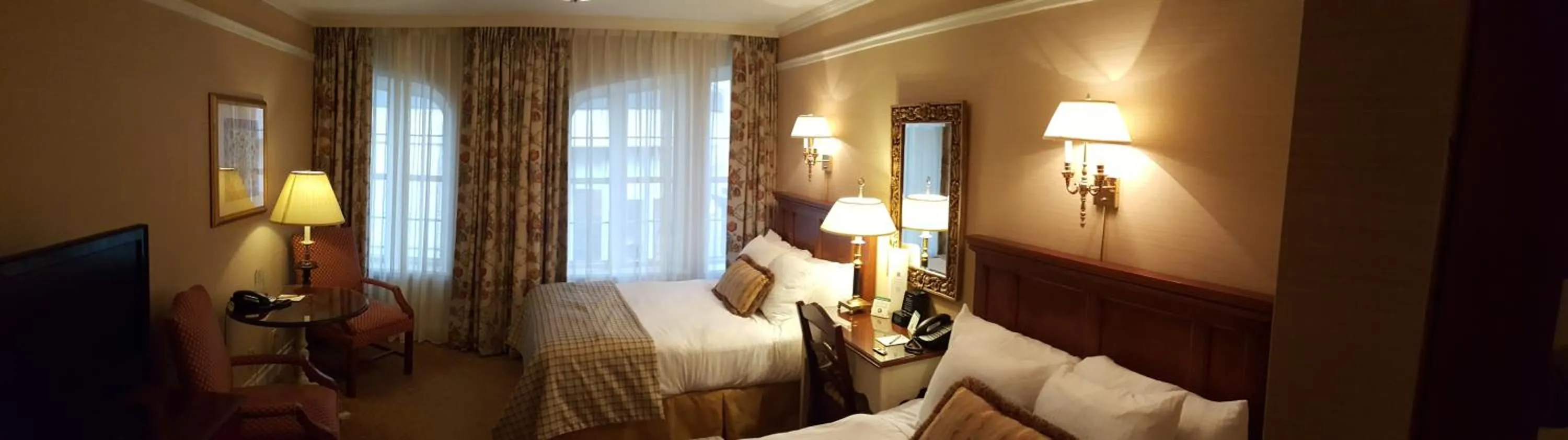 Photo of the whole room, Bed in The Wall Street Inn