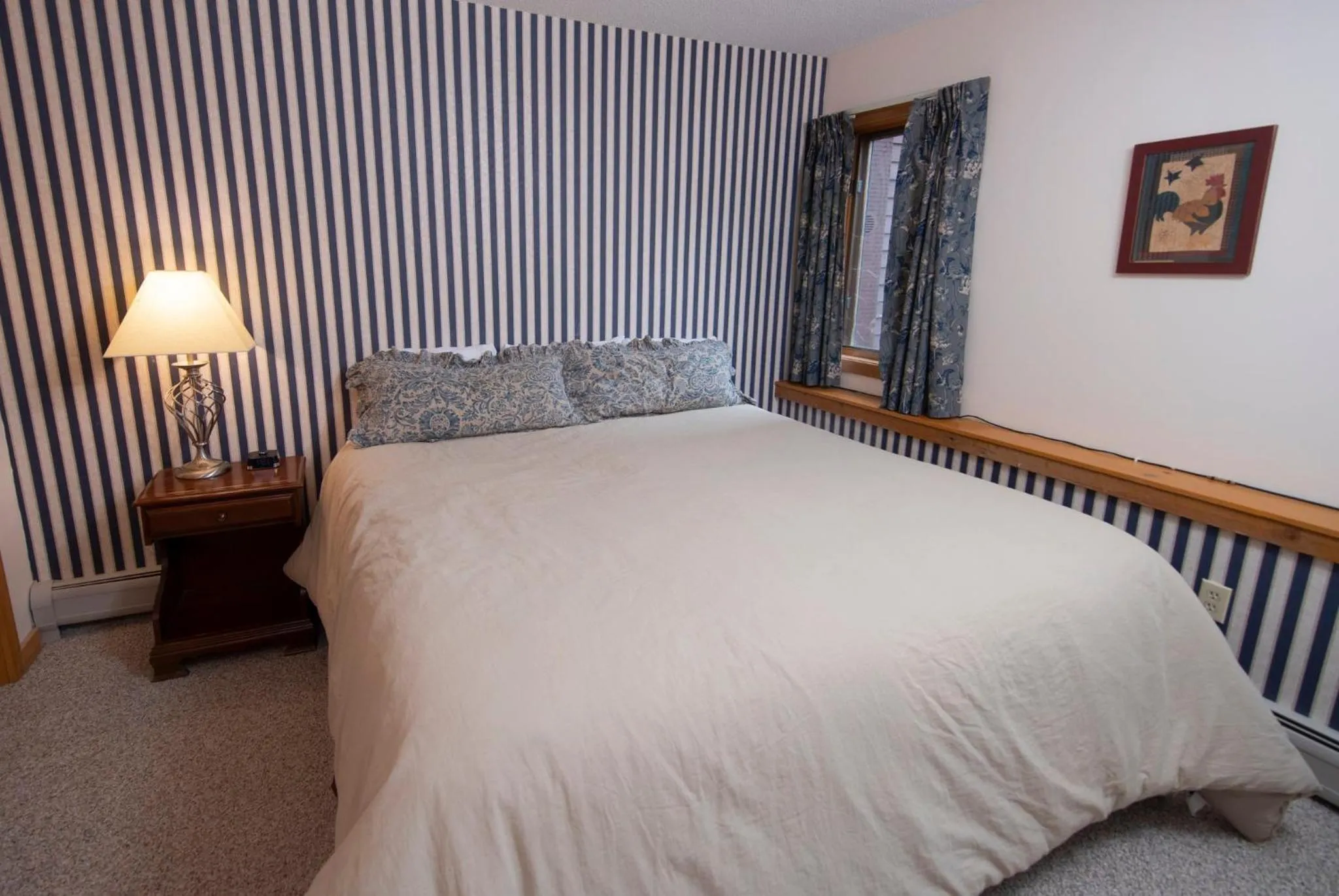 Photo of the whole room, Bed in Okemo Mountain Lodging by Vail Resorts