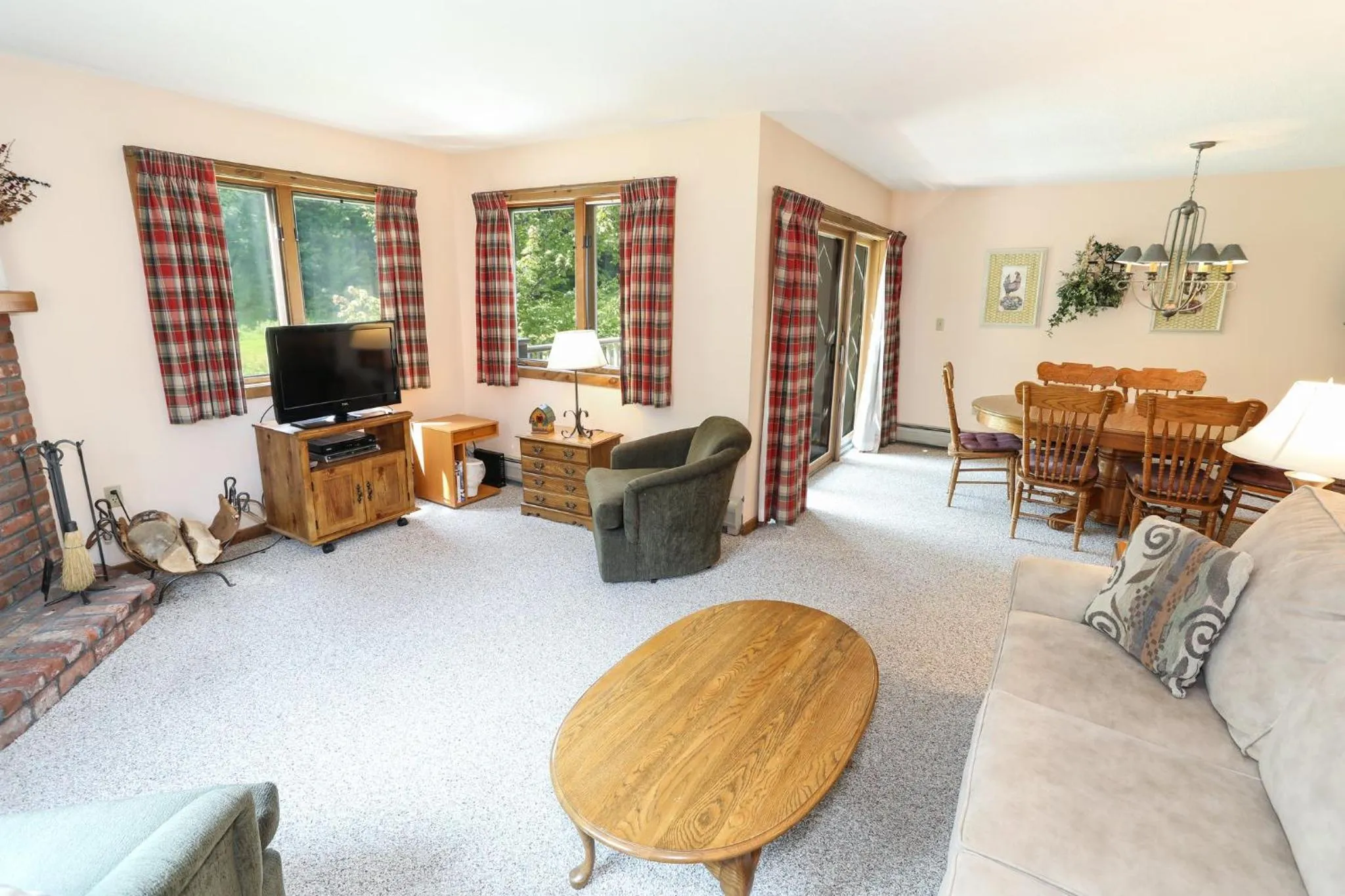 Living room in Okemo Mountain Lodging by Vail Resorts