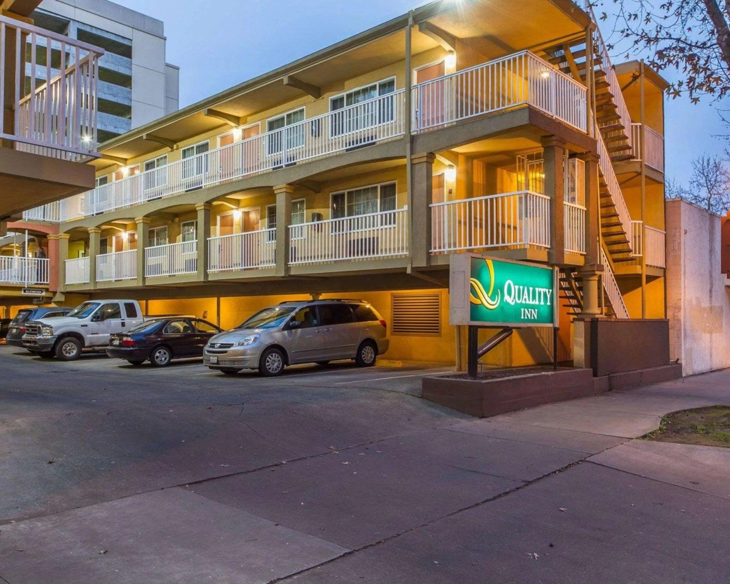 Property building in Quality Inn Sacramento Convention Center