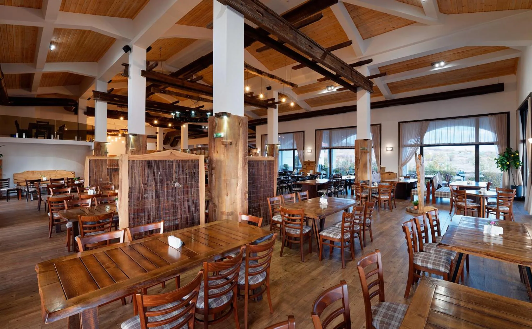 Restaurant/places to eat in Wine & Spa Complex Starosel