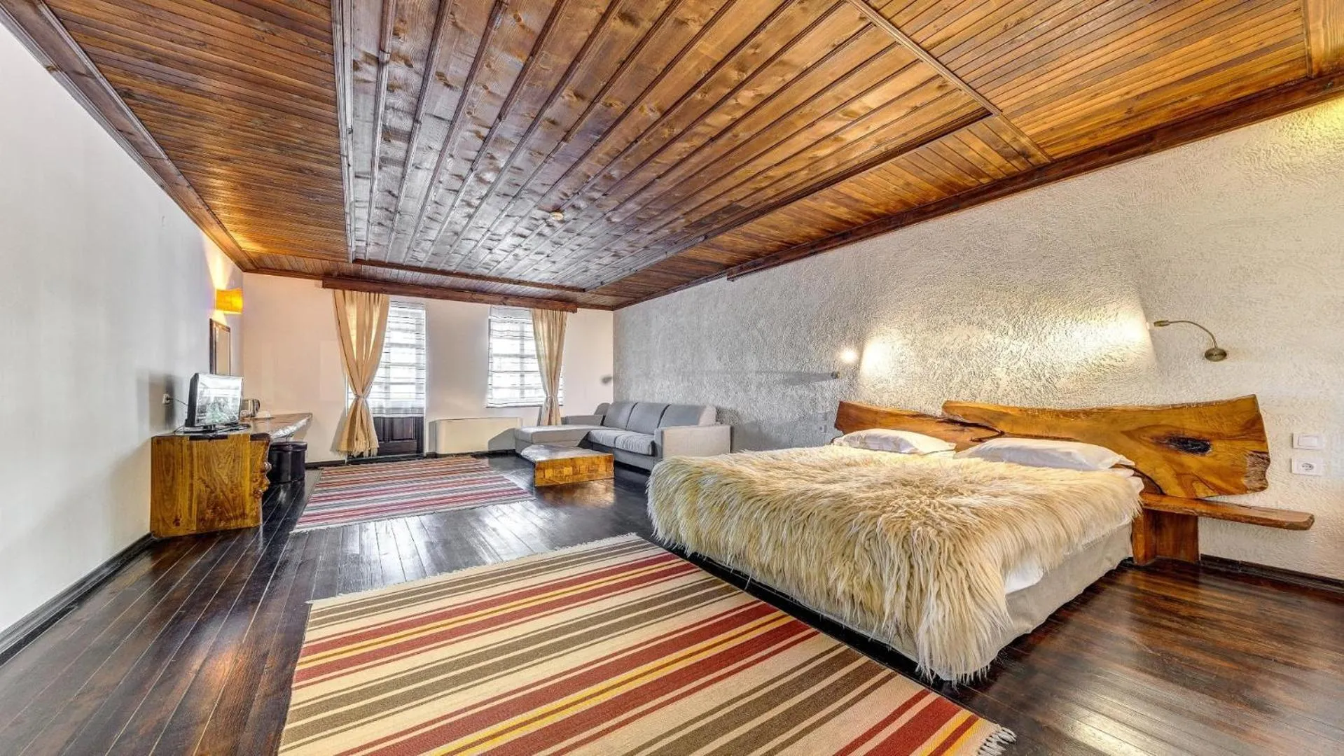 Bed in Wine & Spa Complex Starosel