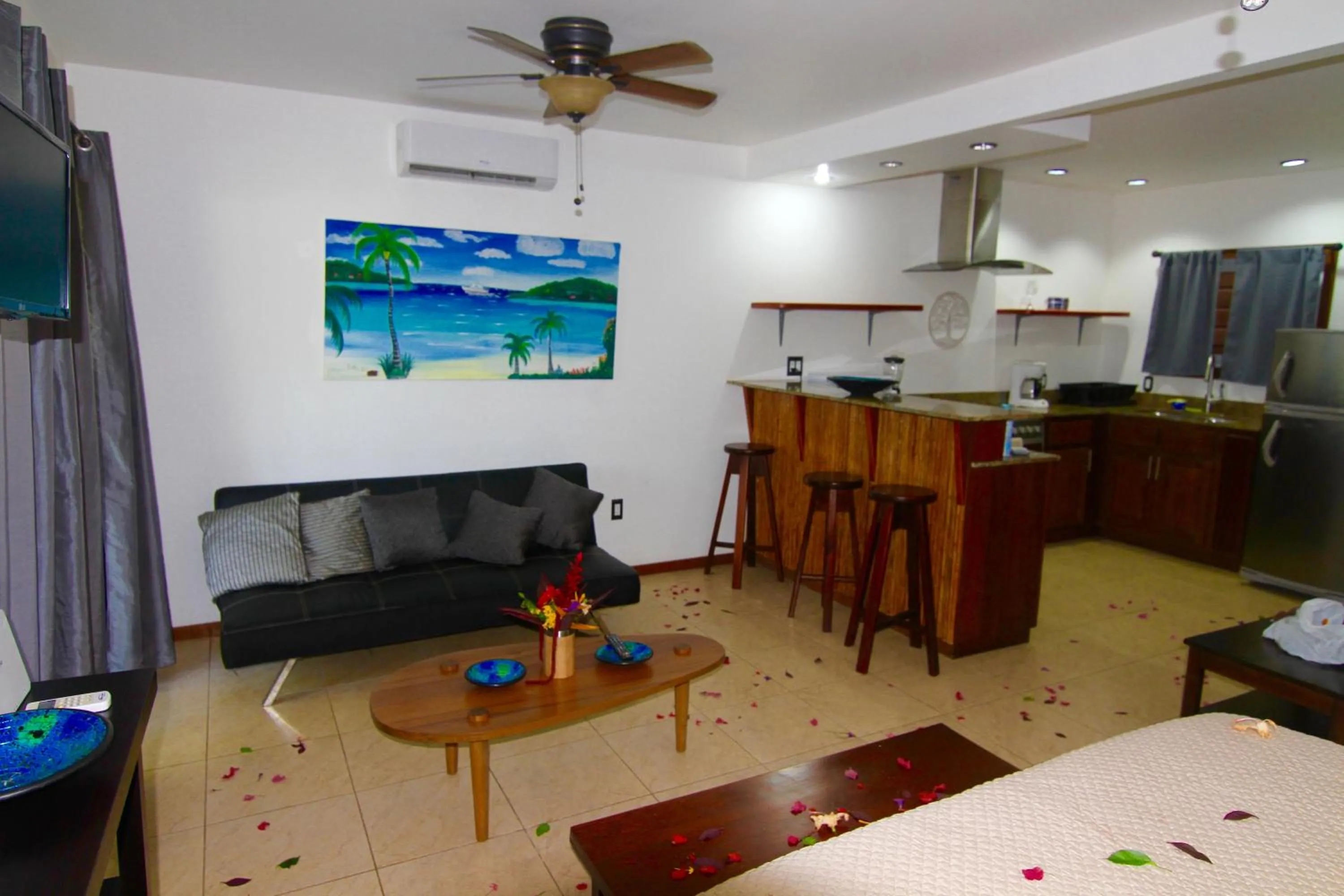 Decorative detail in mame trees