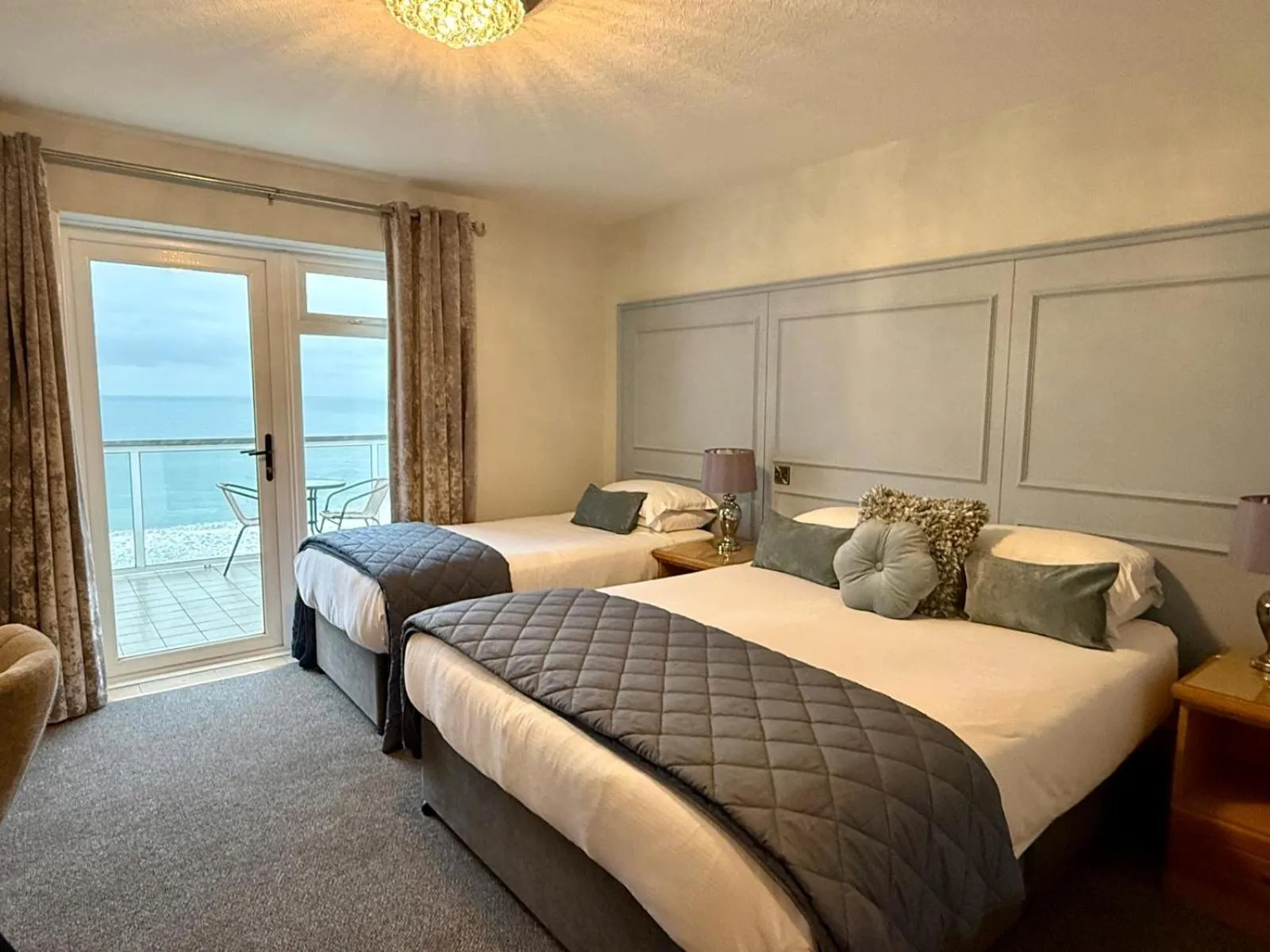 Bed in Royal Court Hotel