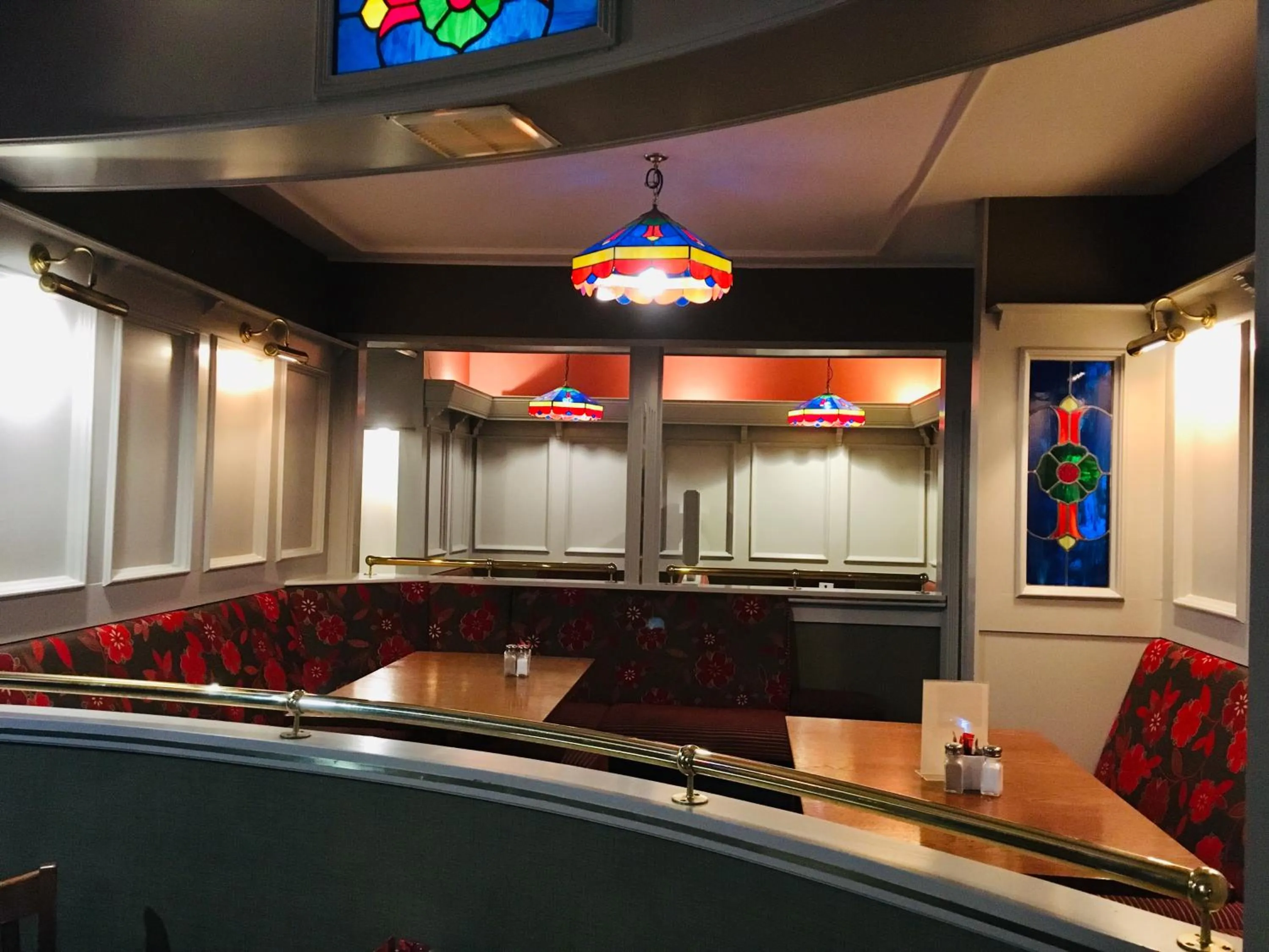 Lounge or bar in Royal Court Hotel