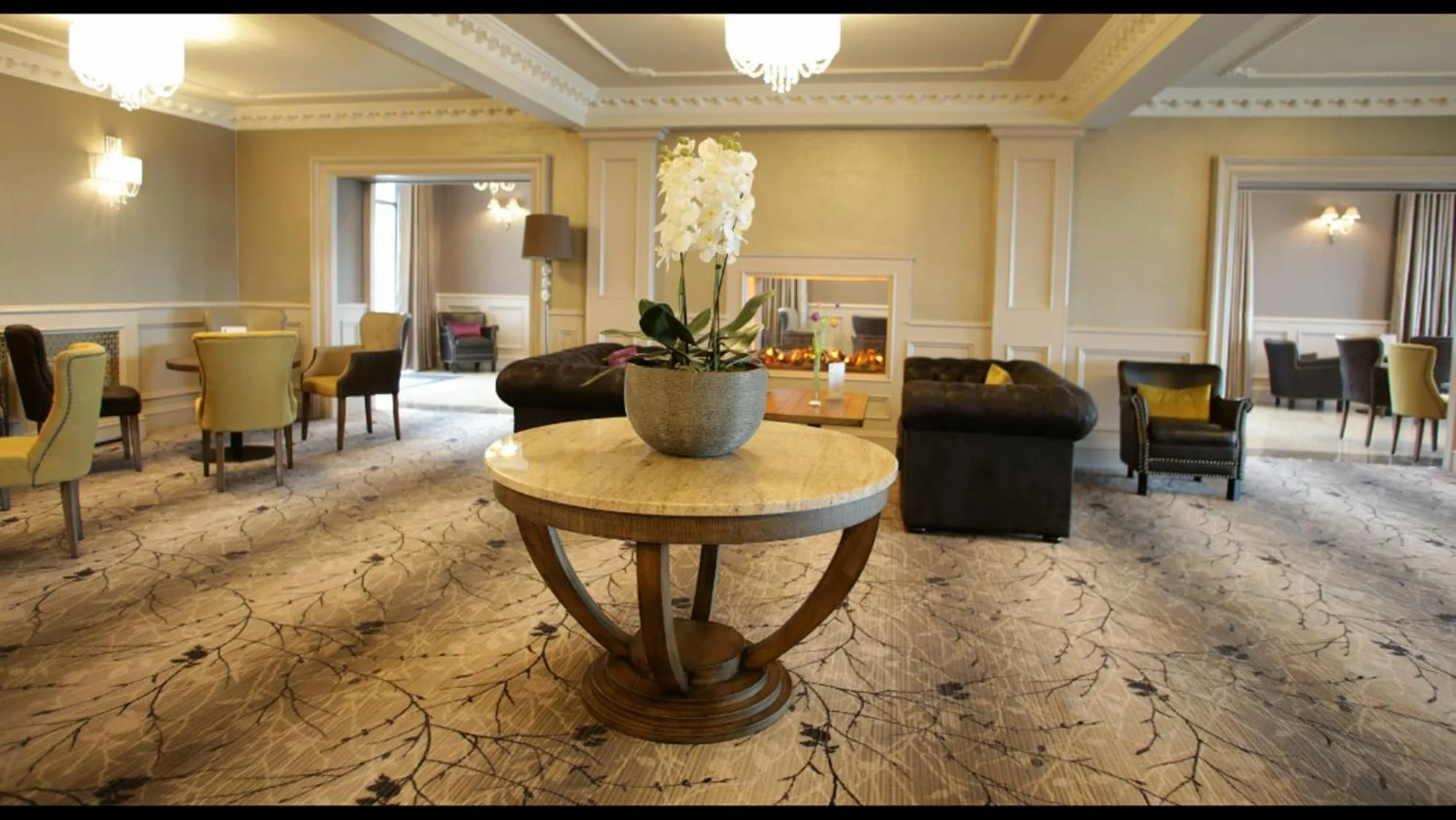 Lobby or reception in Royal Court Hotel