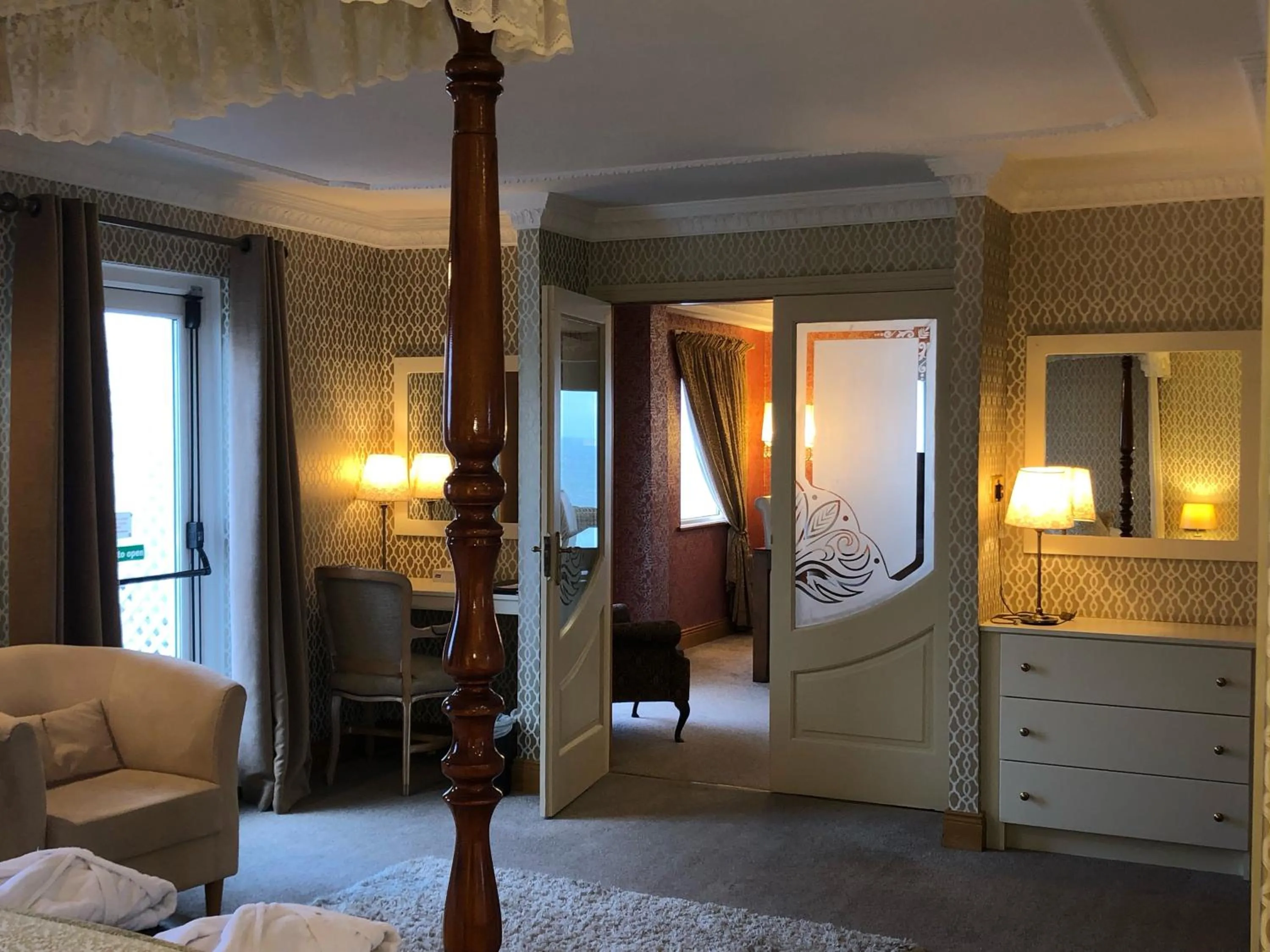 Photo of the whole room, Bed in Royal Court Hotel