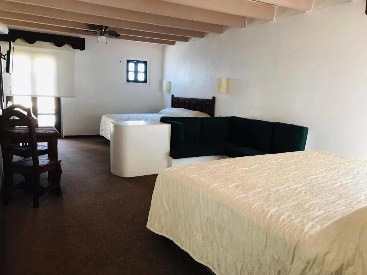 Photo of the whole room, Bed in Hotel La Mansión