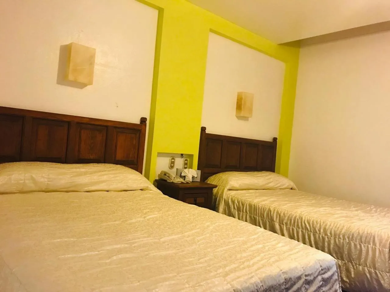 Photo of the whole room, Bed in Hotel La Mansión