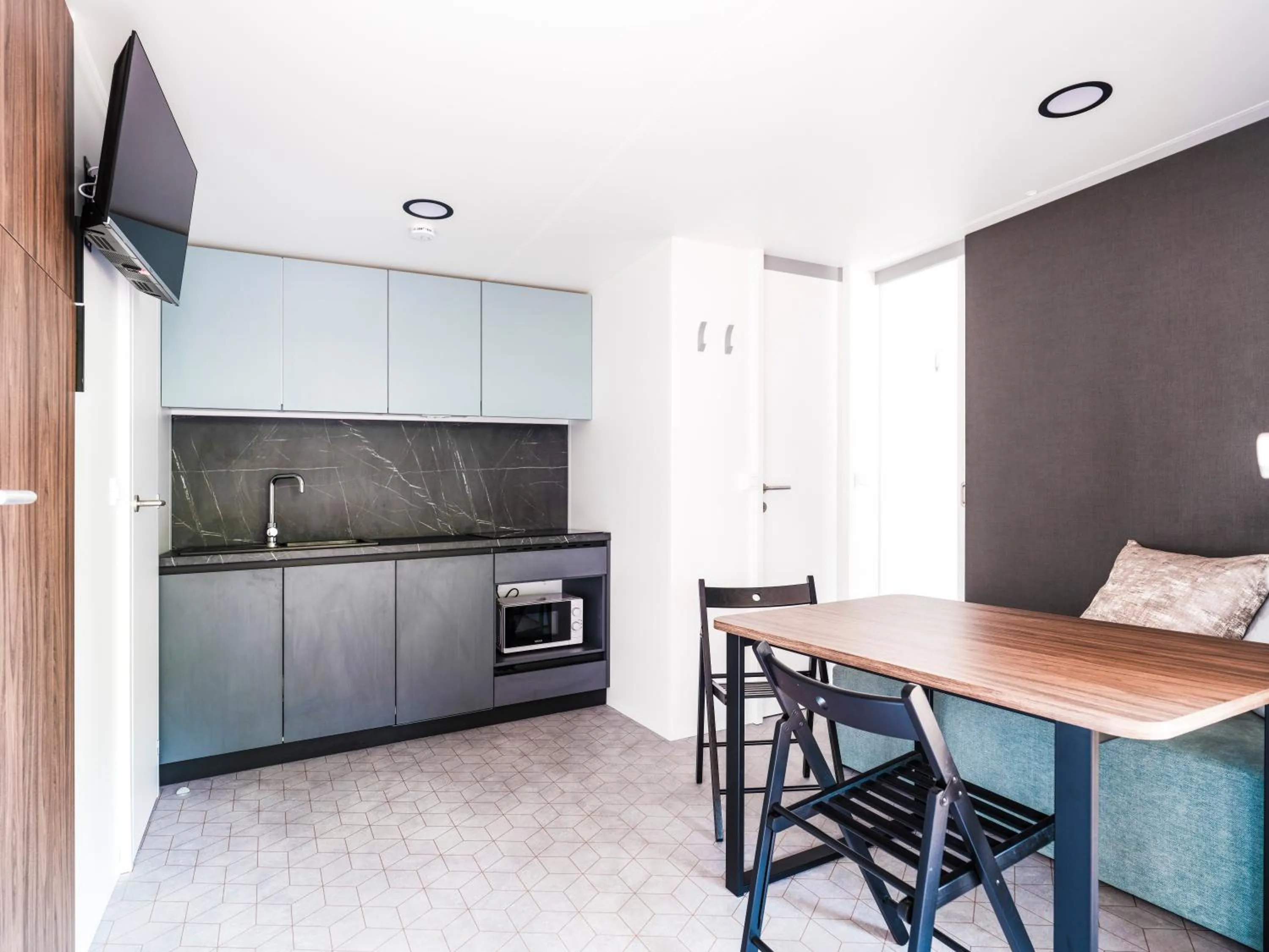 Kitchen or kitchenette in Zaton Holiday Resort Camping Homes