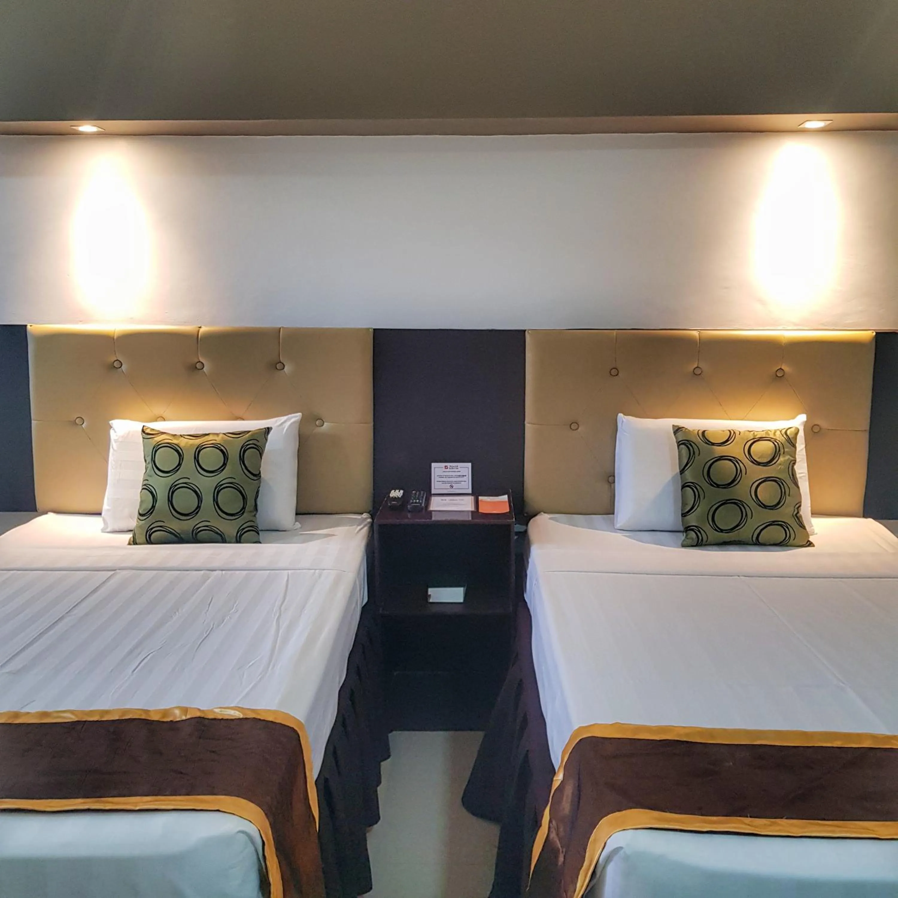 Bed in North Tourist Inn