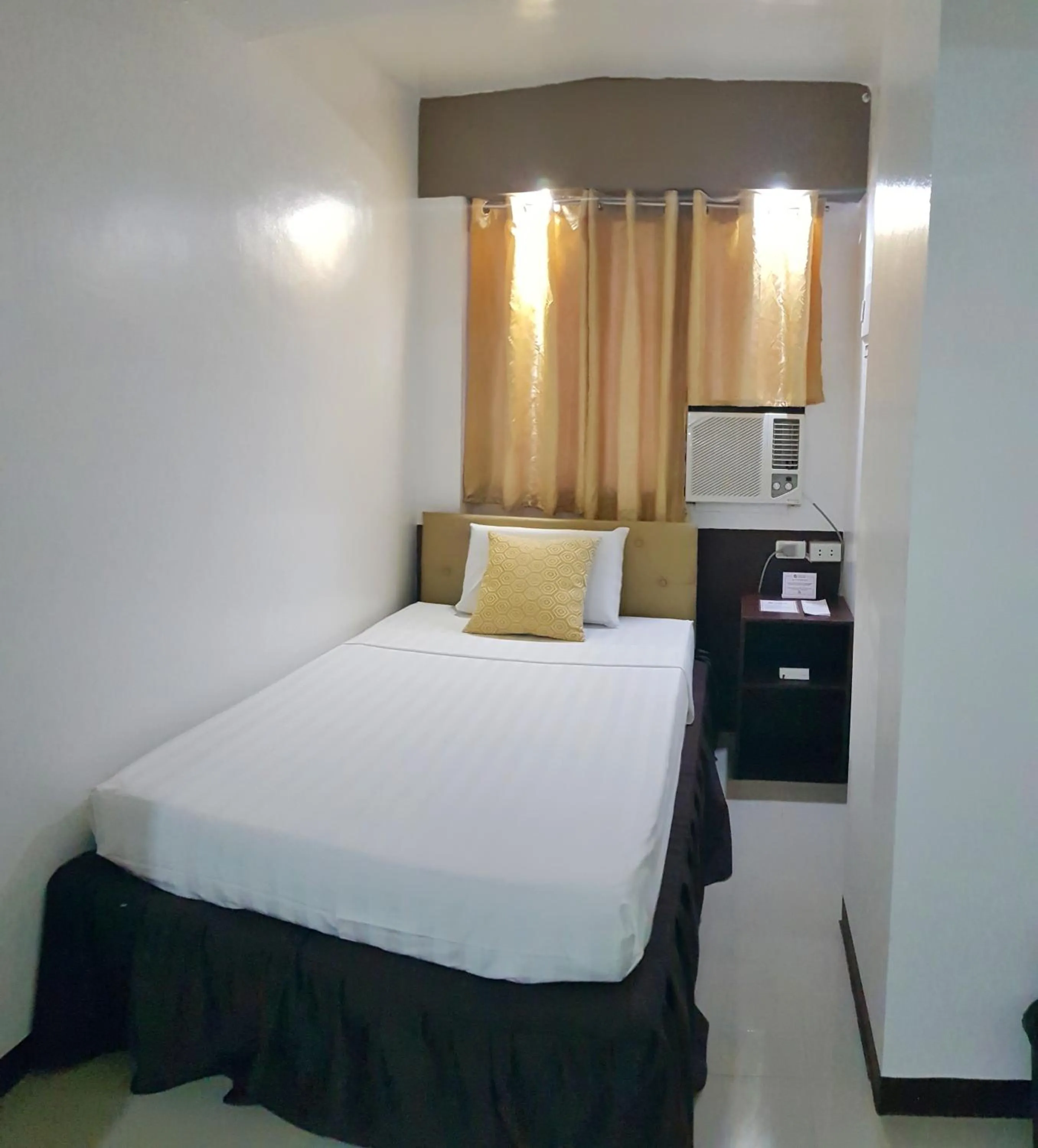 Bed in North Tourist Inn