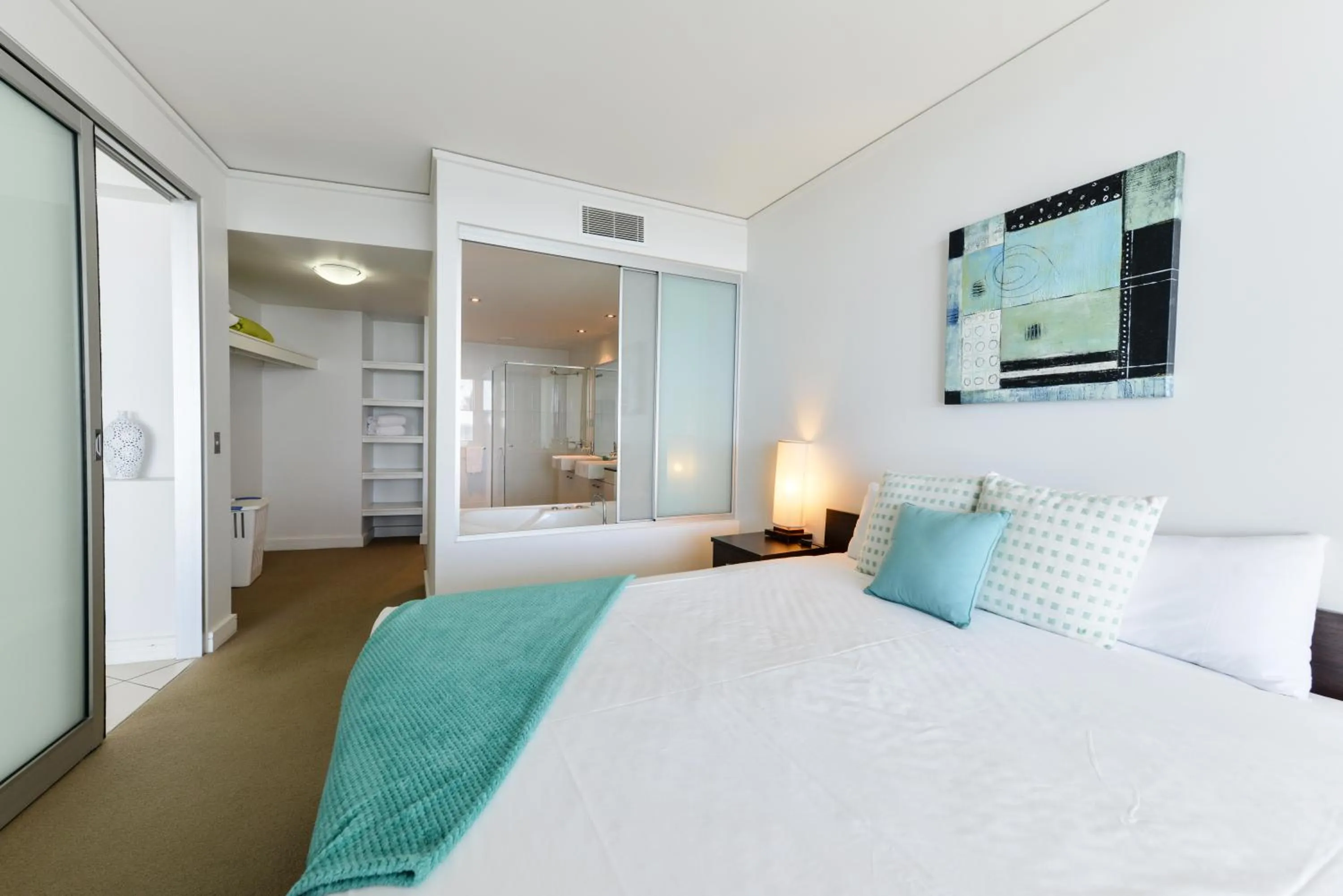 Bathroom, Bed in C Bargara Resort