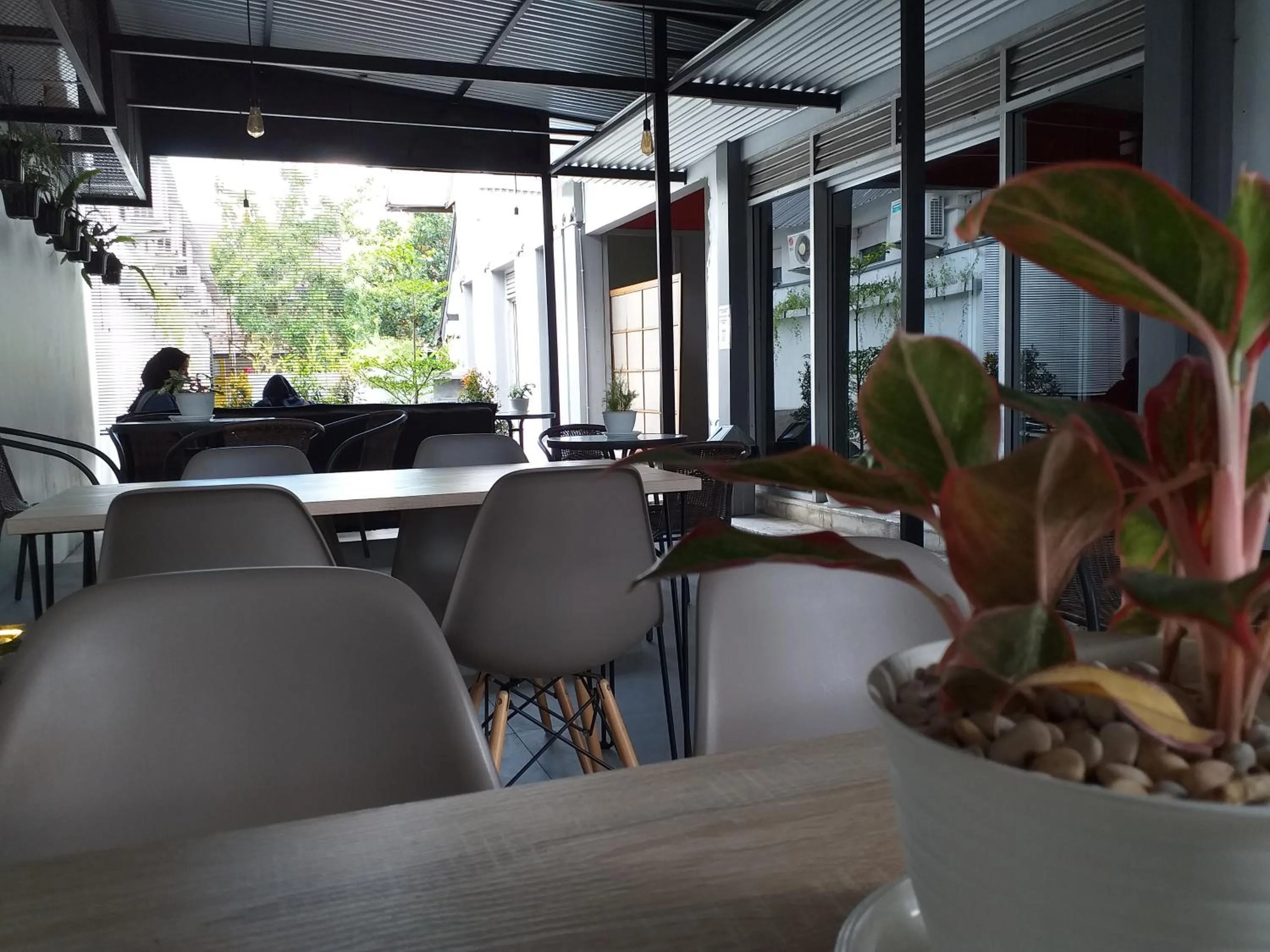 Restaurant/places to eat in Home Addicts Hostel