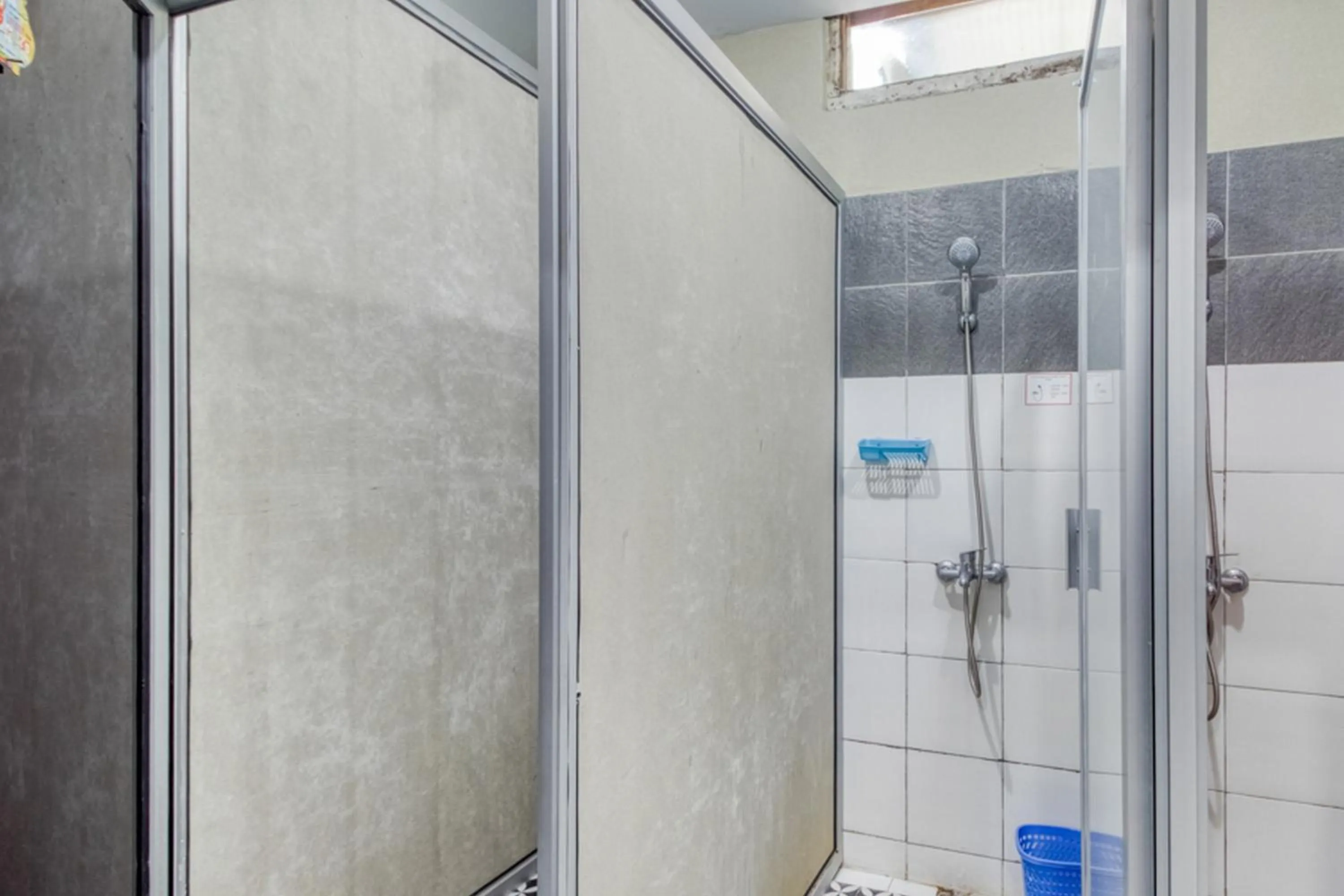 Bathroom in Home Addicts Hostel