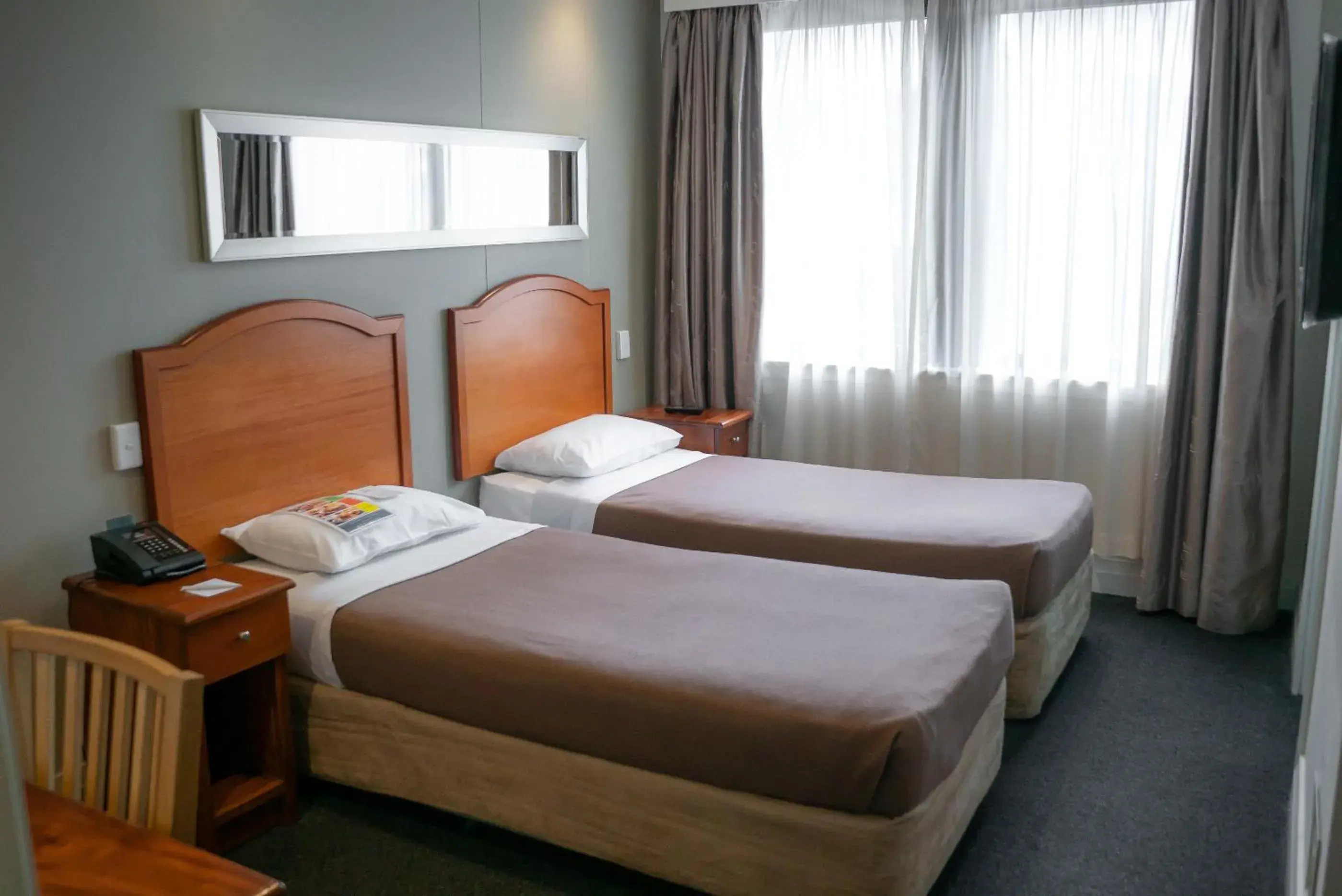 Standard Twin Room in Great Southern Hotel Sydney Standard Twin Room in Great Southern Hotel Sydney