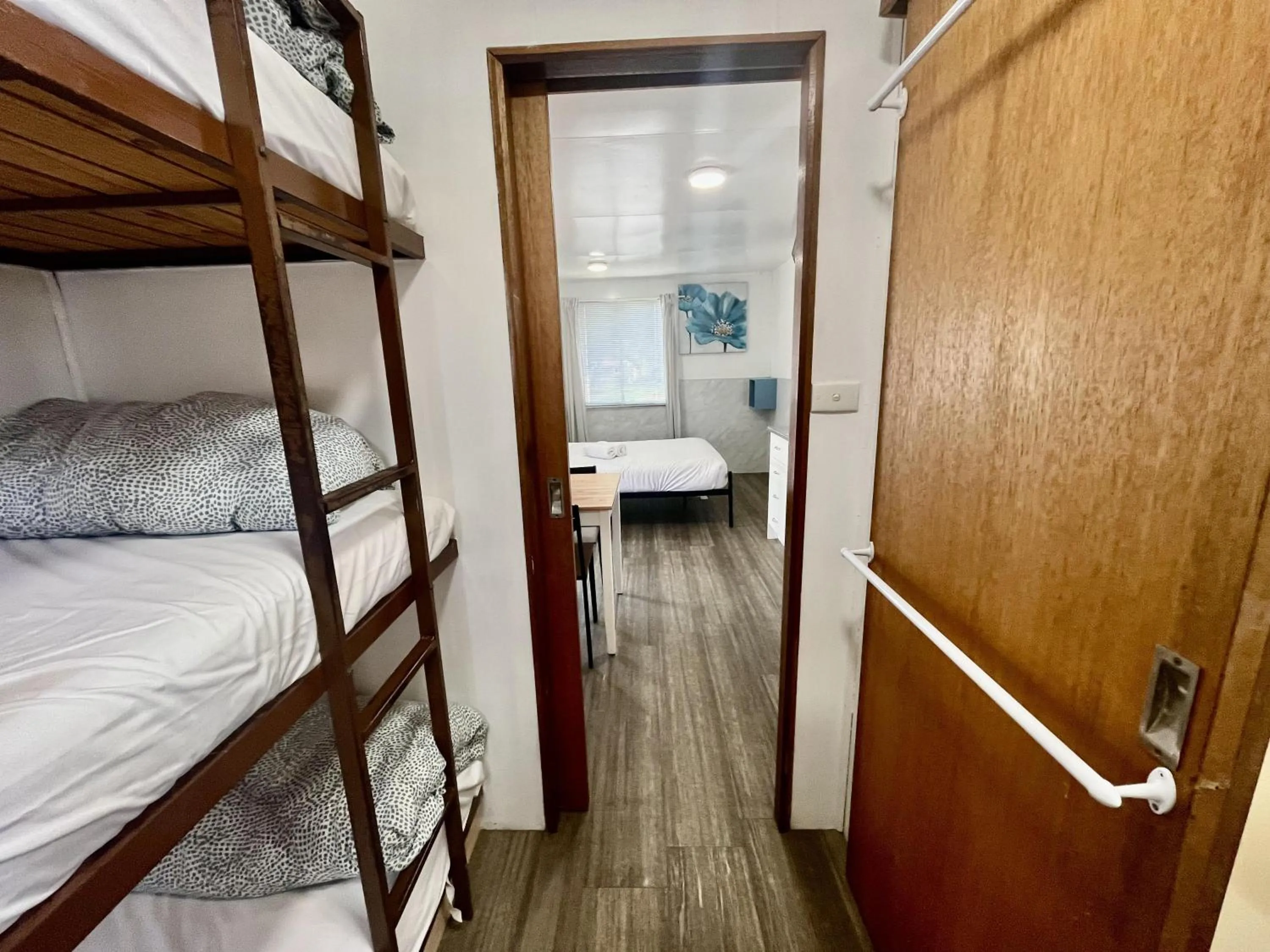 Bedroom, Bed in Young Caravan and Tourist Park