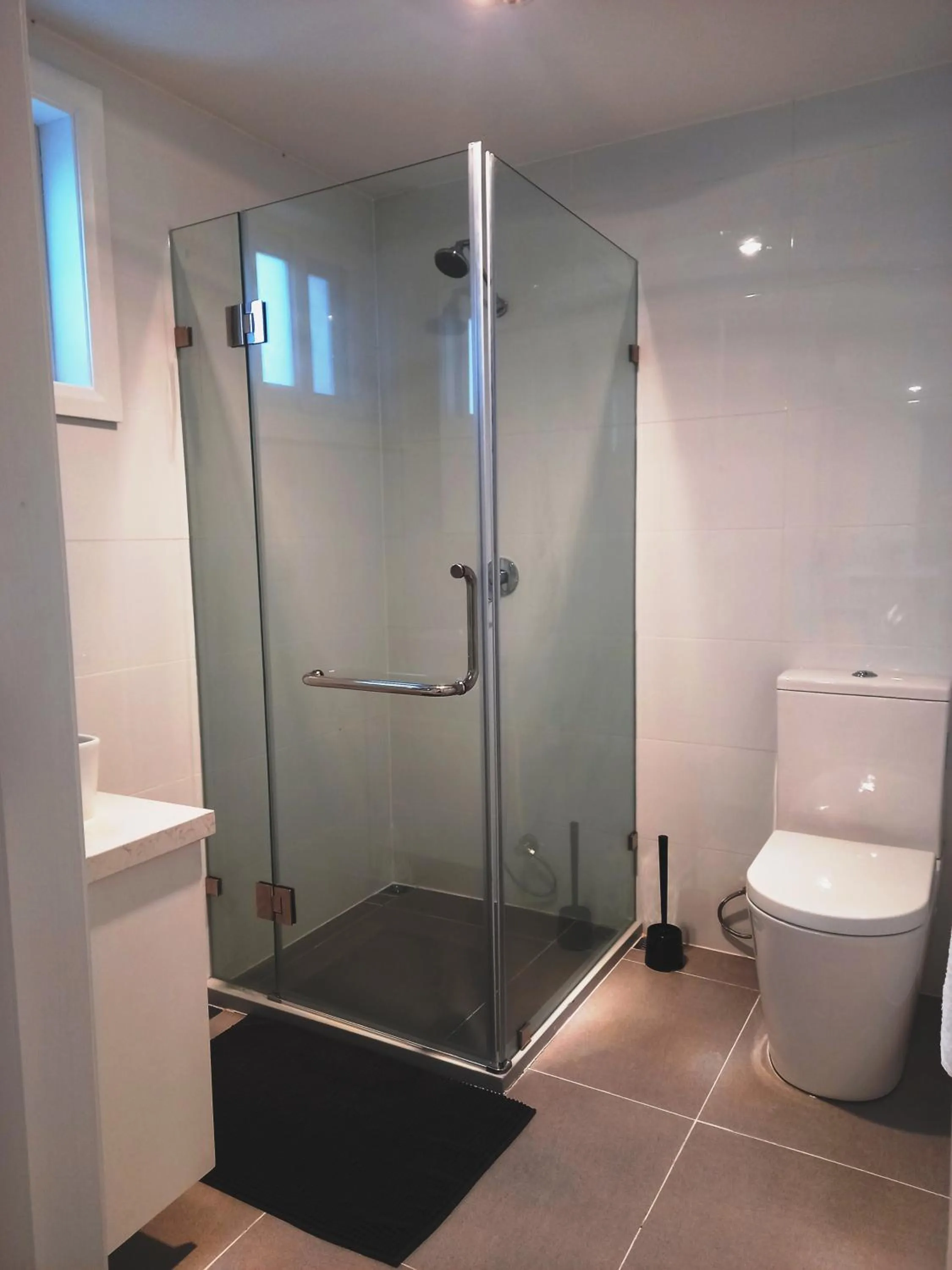 Bathroom in Young Caravan and Tourist Park