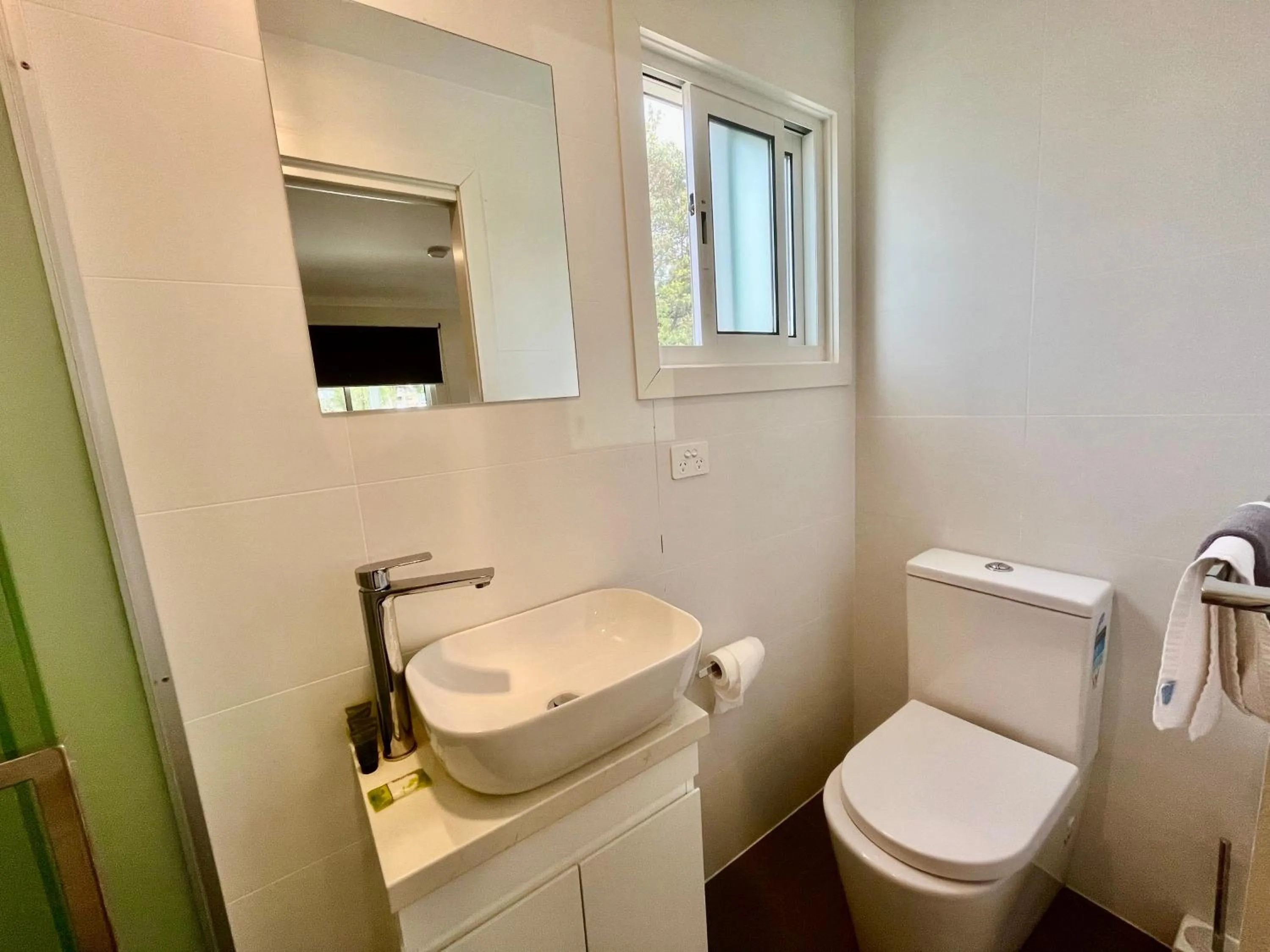 Bathroom in Young Caravan and Tourist Park