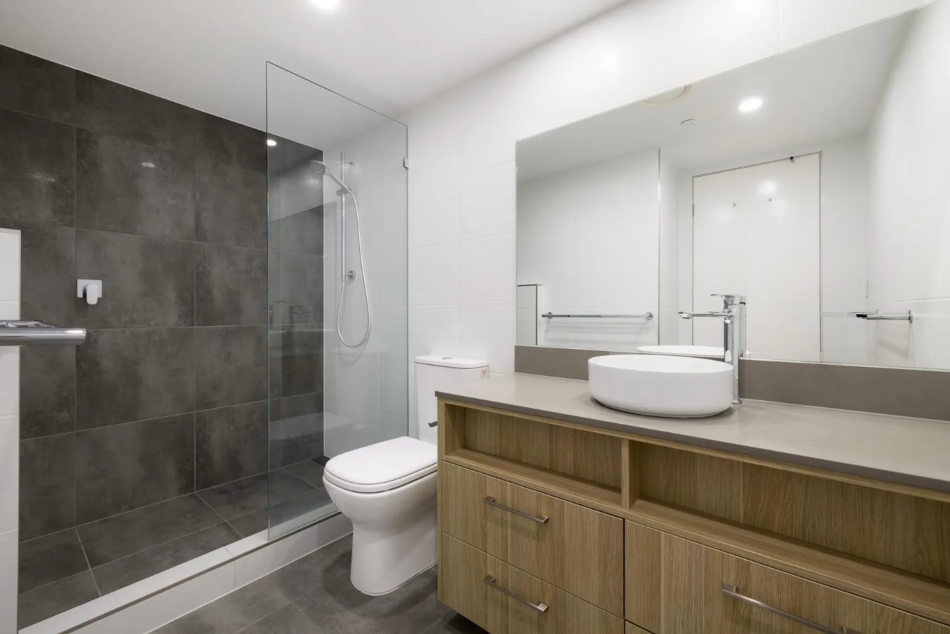 Artique Surfers Paradise - Official