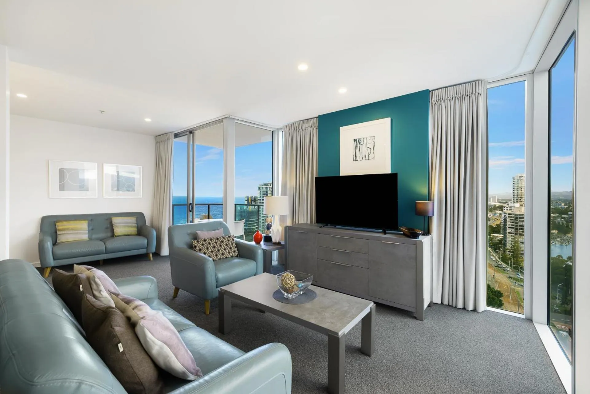 Artique Surfers Paradise - Official