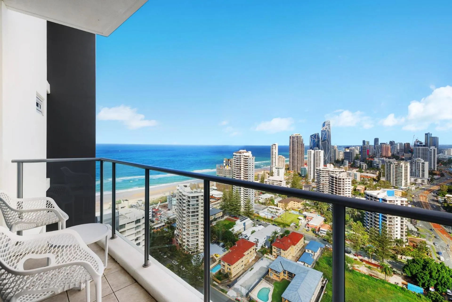 Artique Surfers Paradise - Official
