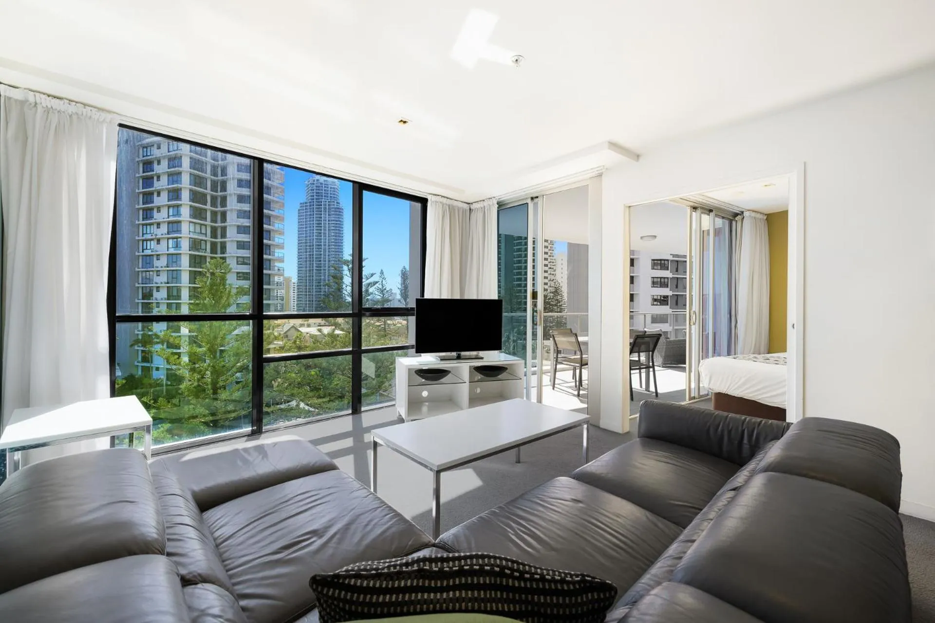 Artique Surfers Paradise - Official