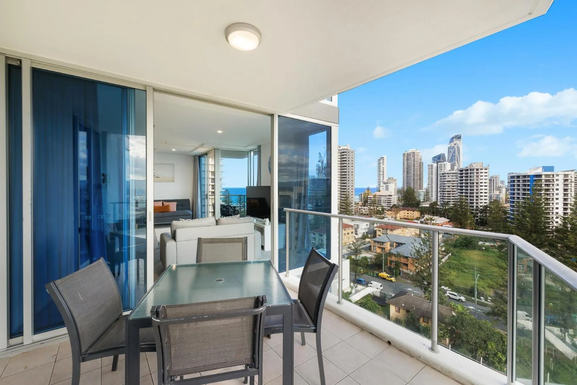 Artique Surfers Paradise - Official