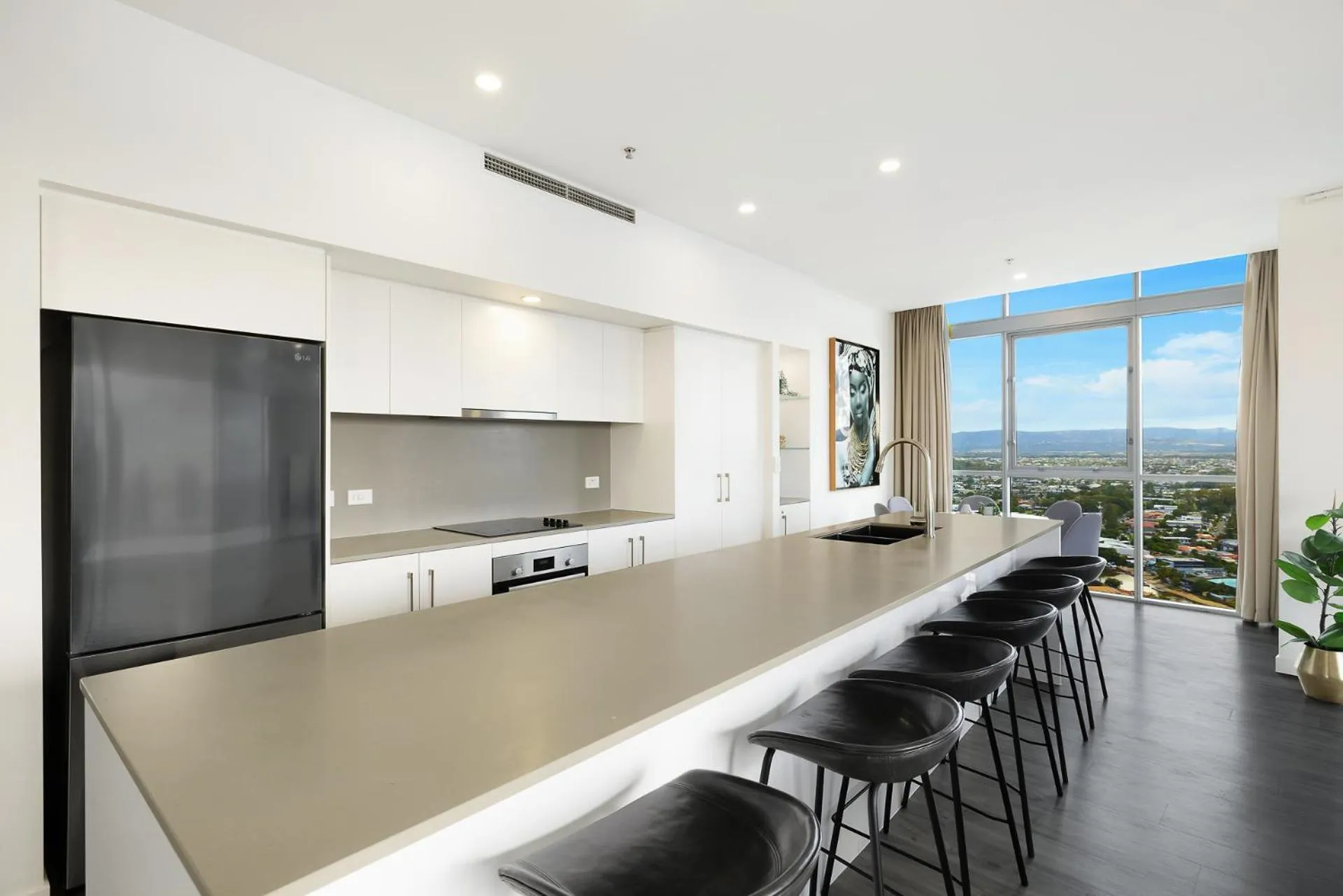 Artique Surfers Paradise - Official