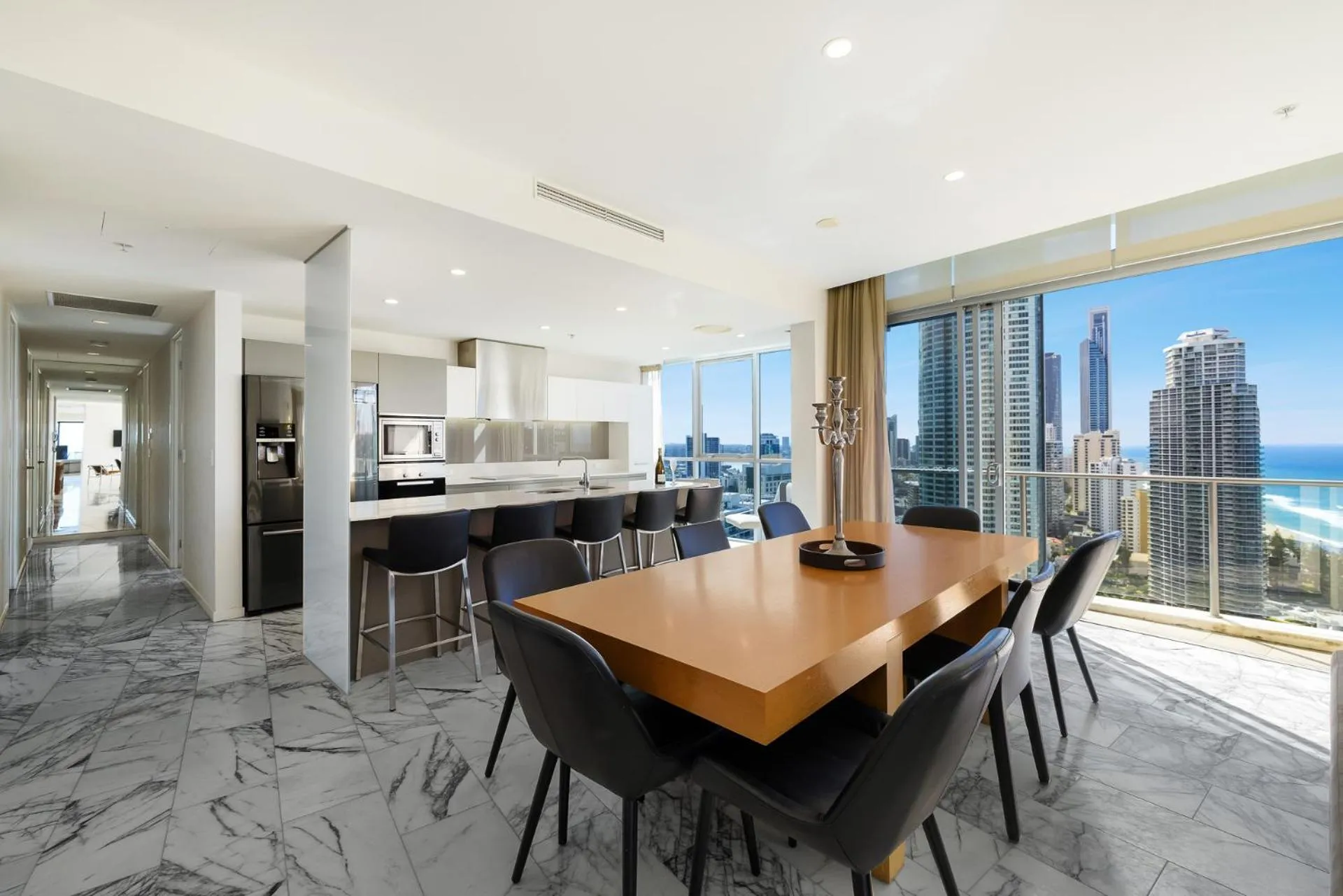 Artique Surfers Paradise - Official