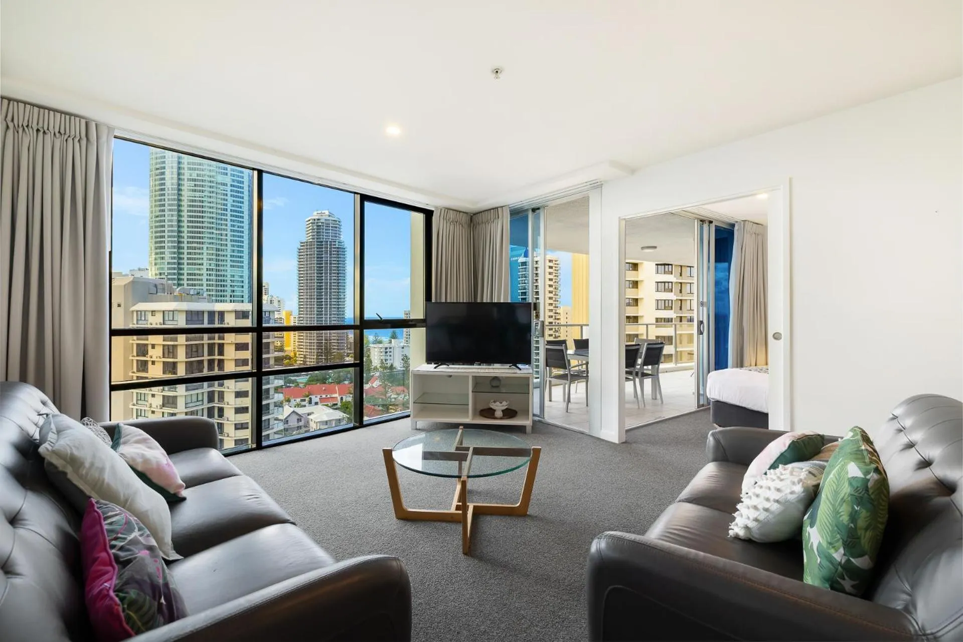 Artique Surfers Paradise - Official