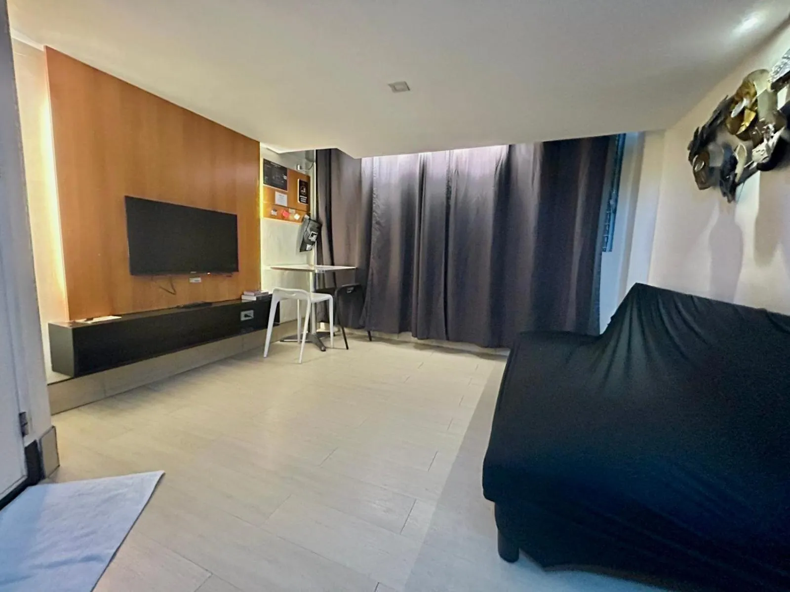 Bed in Selah Lofts Hotel