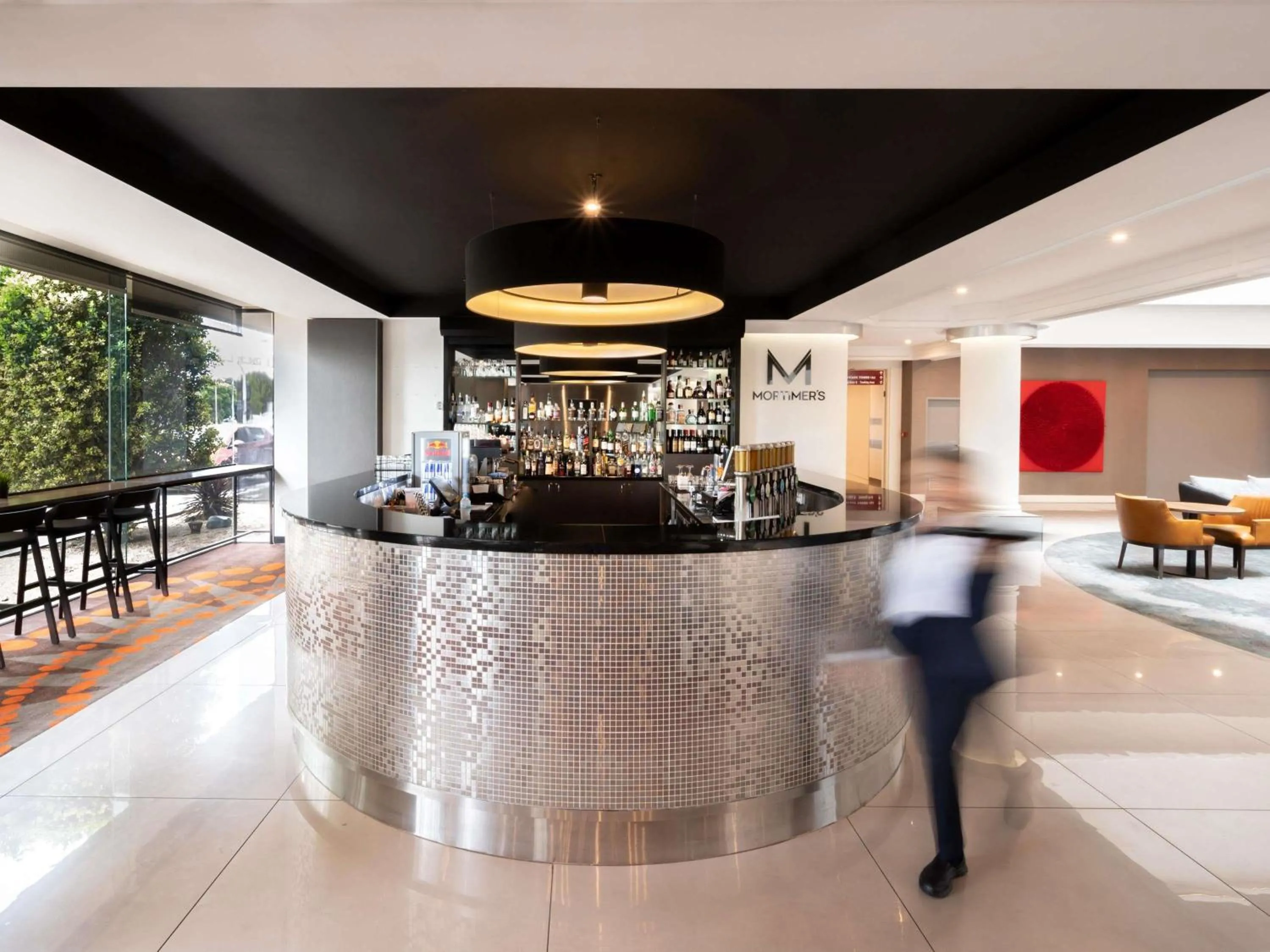 Lounge or bar in Pullman Melbourne Albert Park