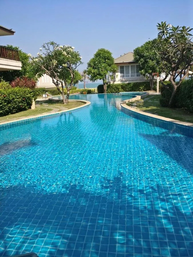 Baan Talay Samran 4 Bedrooms Villa with Beach and 3 pools