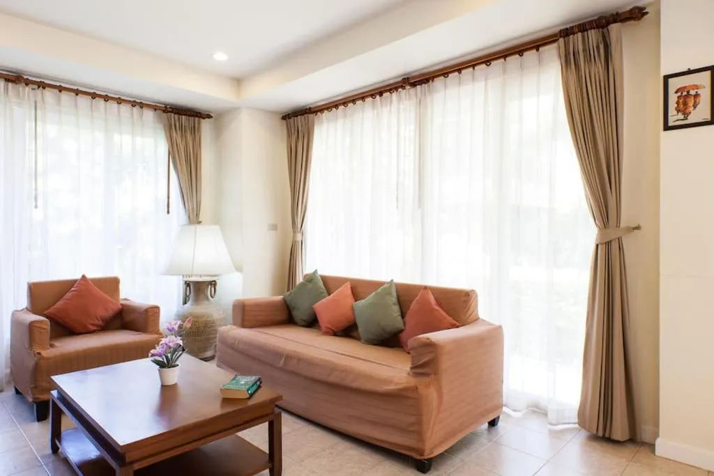 Baan Talay Samran 4 Bedrooms Villa with Beach and 3 pools