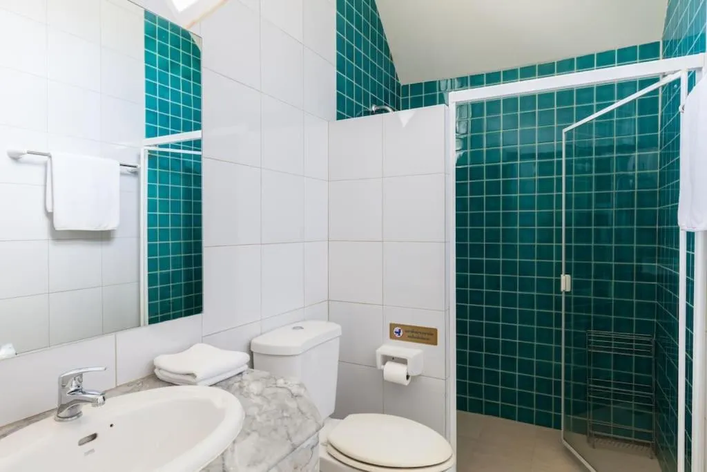 Baan Talay Samran 4 Bedrooms Villa with Beach and 3 pools