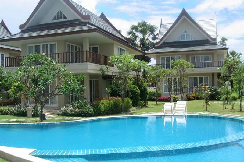 Baan Talay Samran 4 Bedrooms Villa with Beach and 3 pools