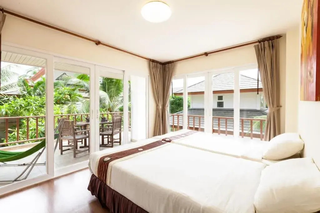 Baan Talay Samran 4 Bedrooms Villa with Beach and 3 pools Baan Talay Samran 4 Bedrooms Villa with Beach and 3 pools