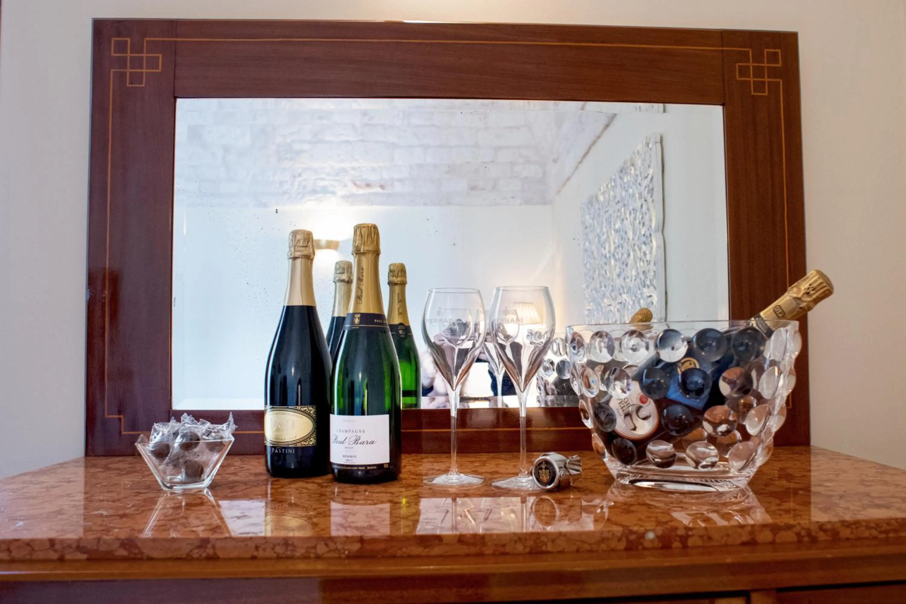 Bedroom in Perlage Suite Luxury B&B - Amazing view of Trulli