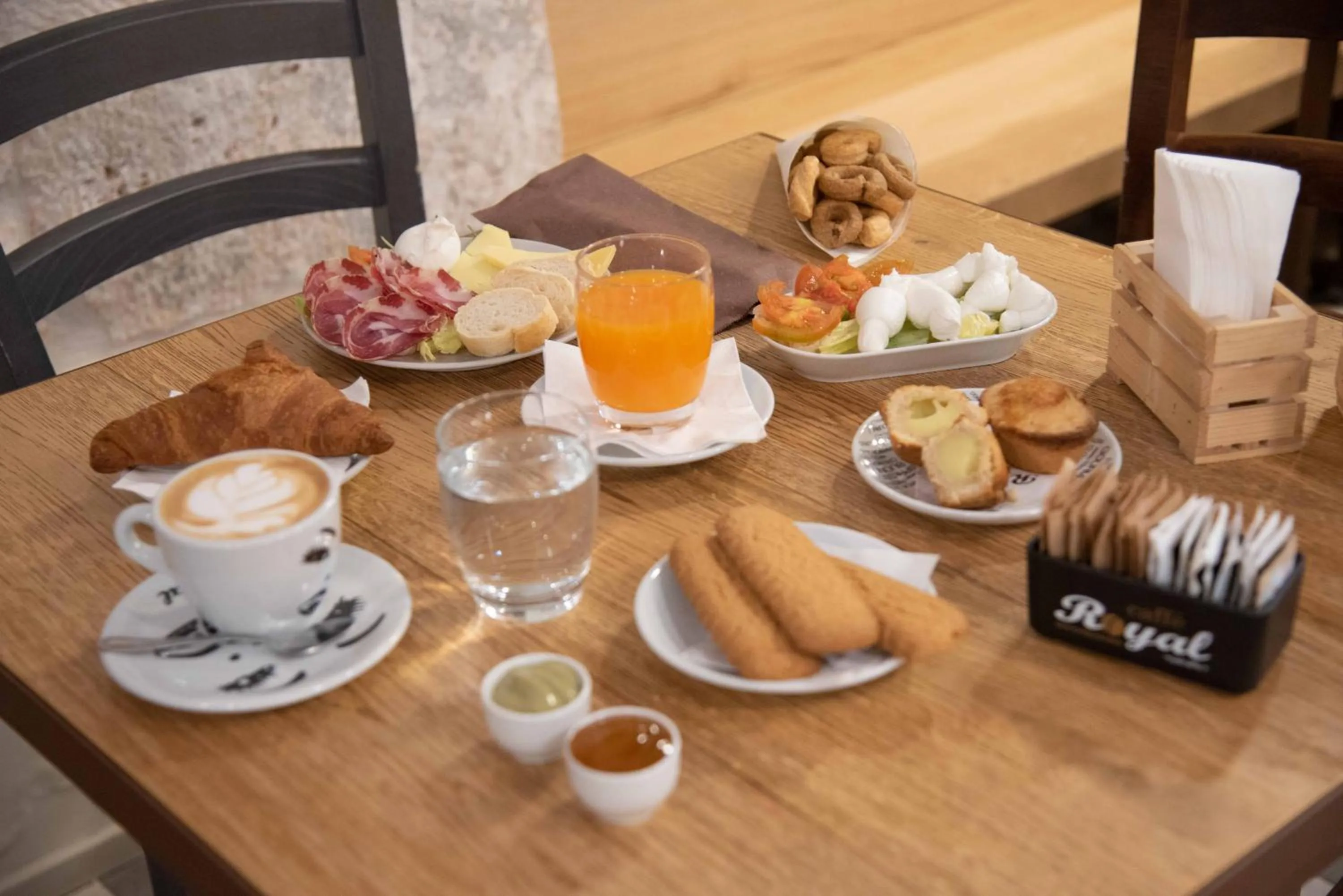 Italian breakfast in Perlage Suite Luxury B&B - Amazing view of Trulli