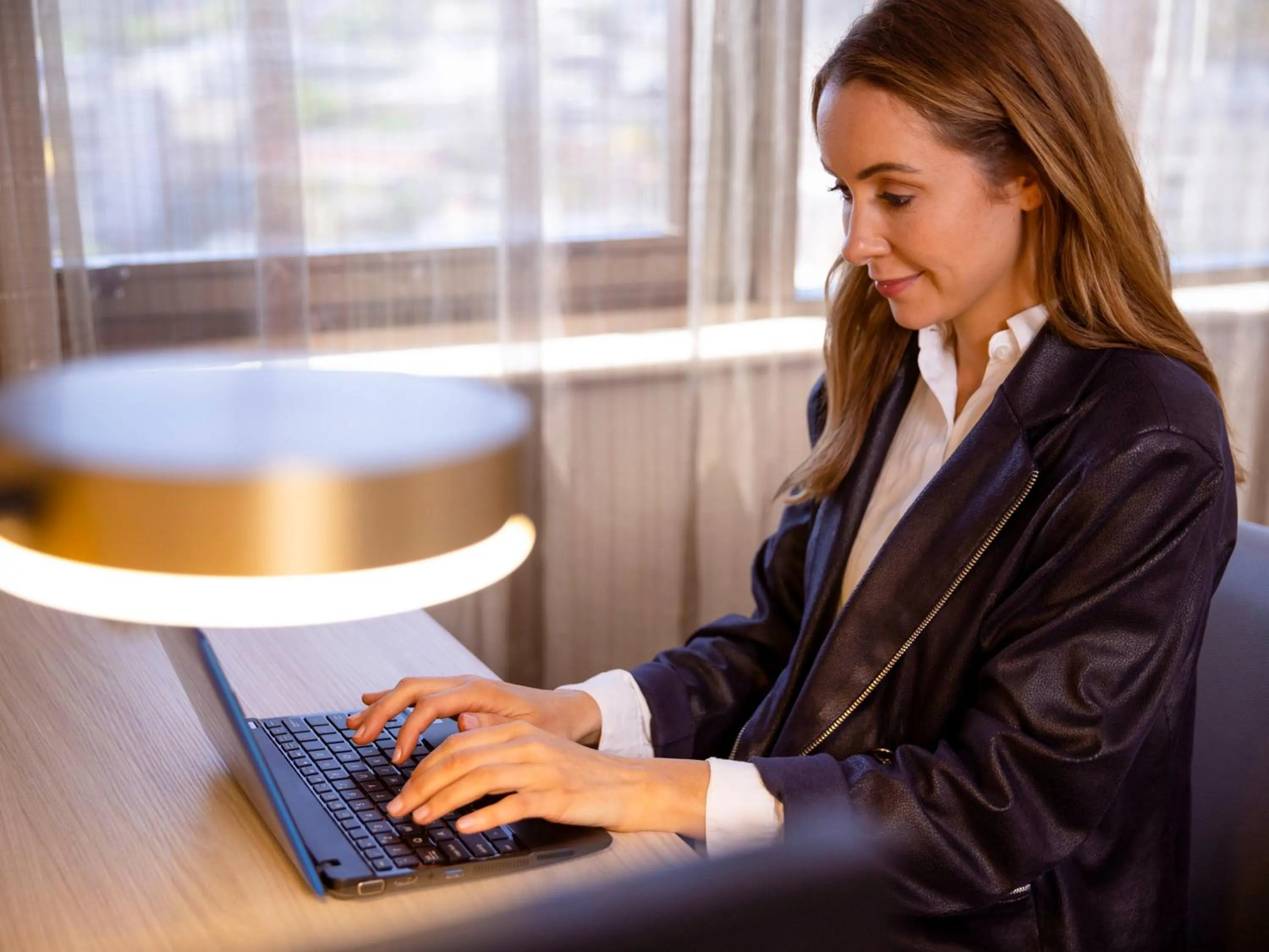 Seating area in Novotel Sydney Parramatta