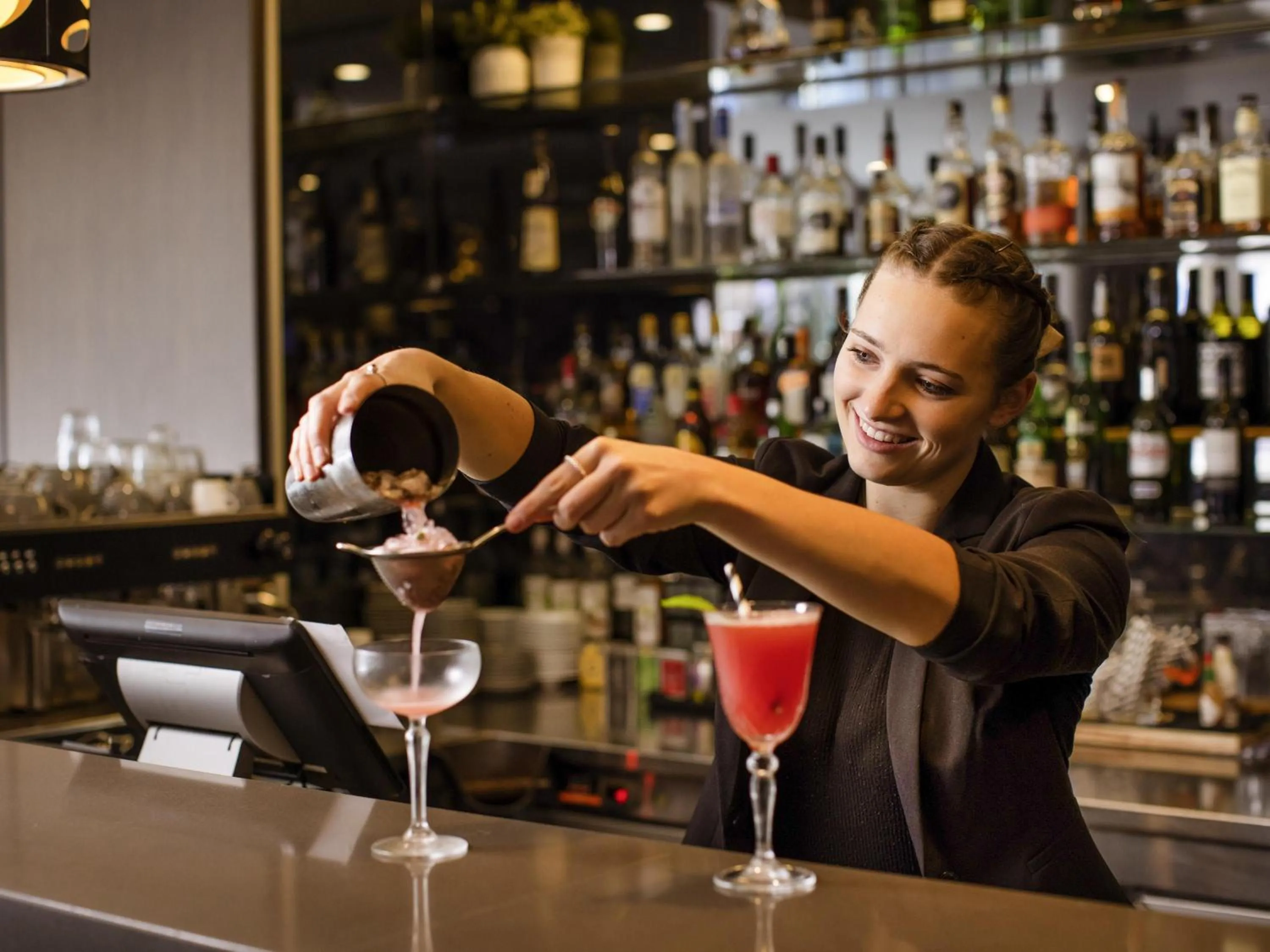 Lounge or bar in Novotel Sydney Parramatta